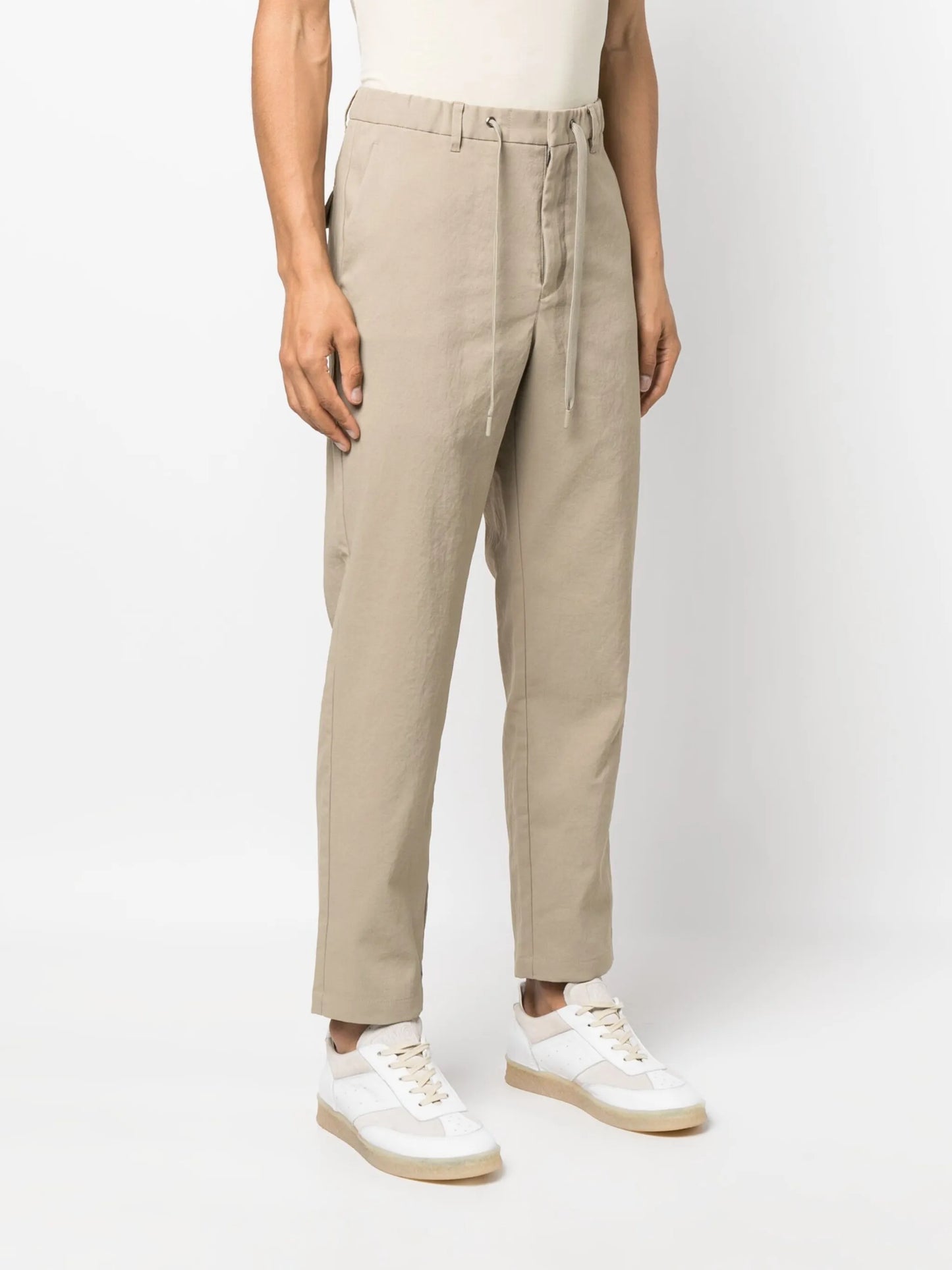 tapered-leg tailored trousers