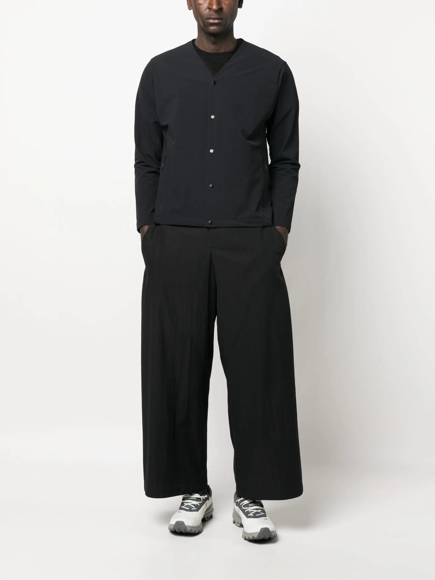 V-neck lightweight jacket