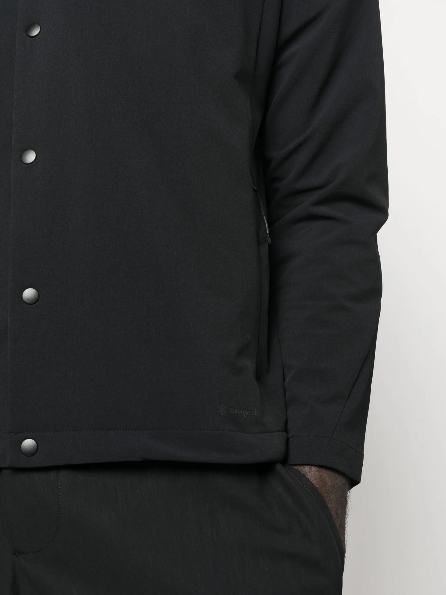 V-neck lightweight jacket