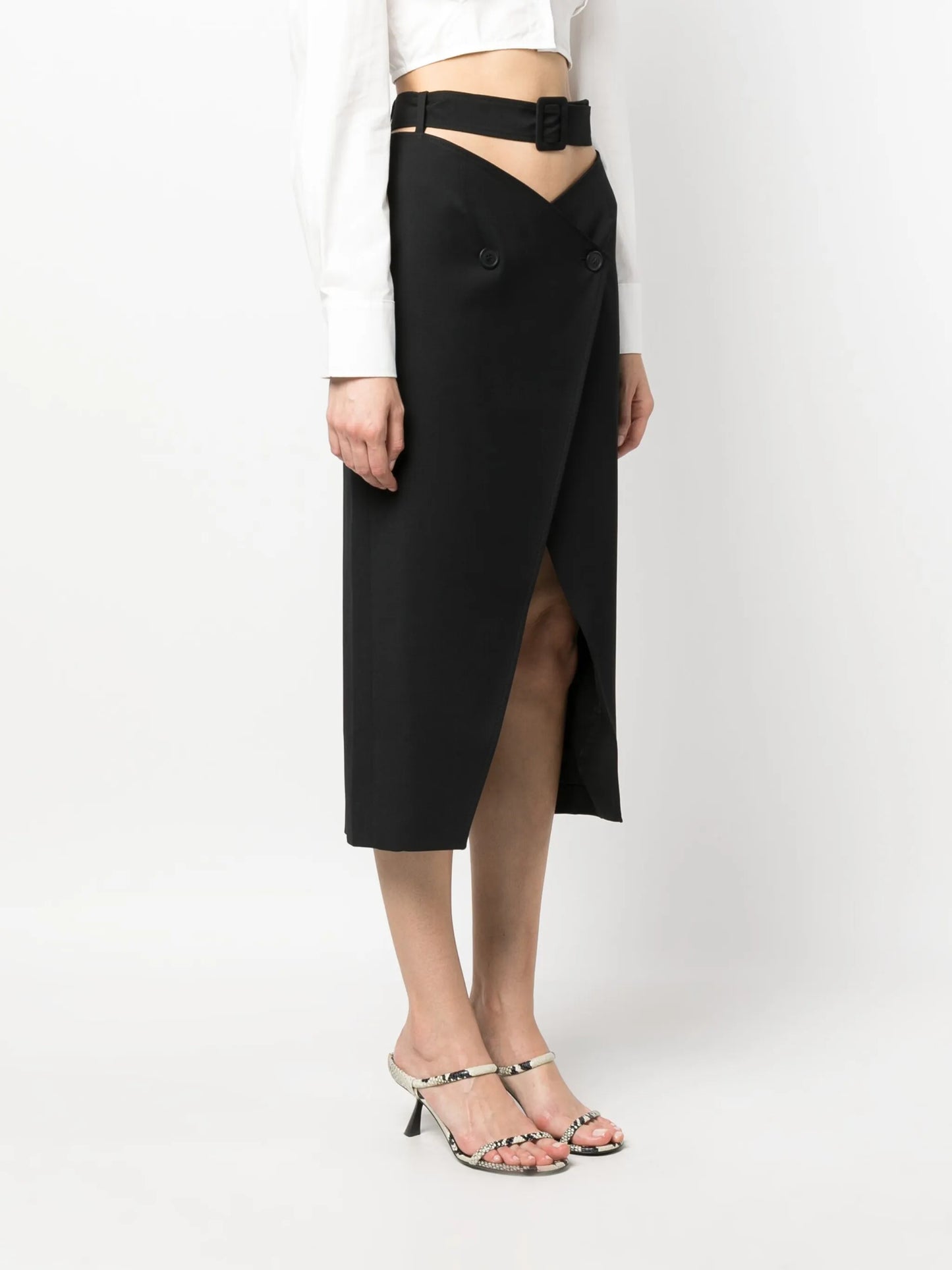 geometric-belt pencil skirt