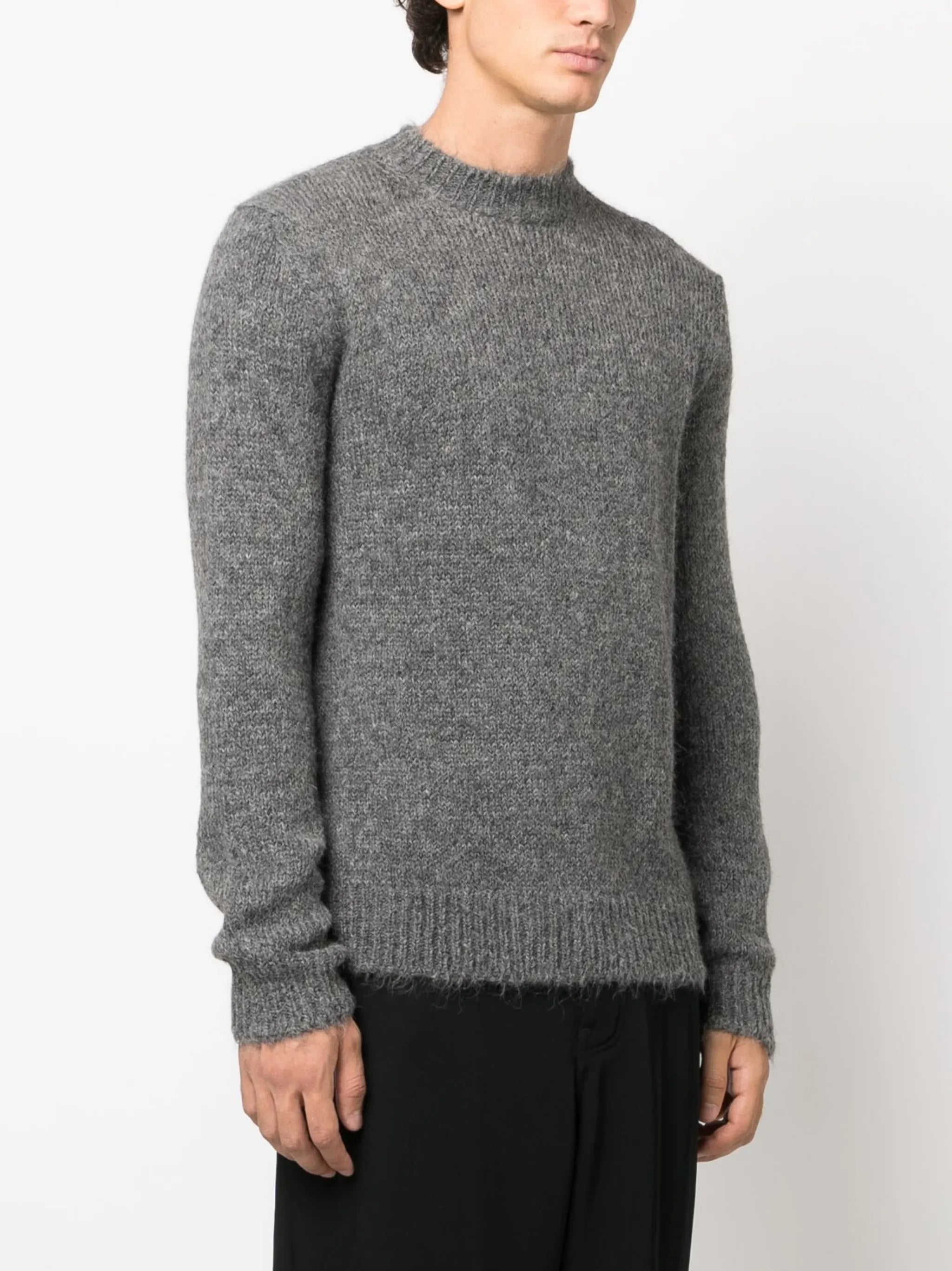 crew-neck fine-knit jumper