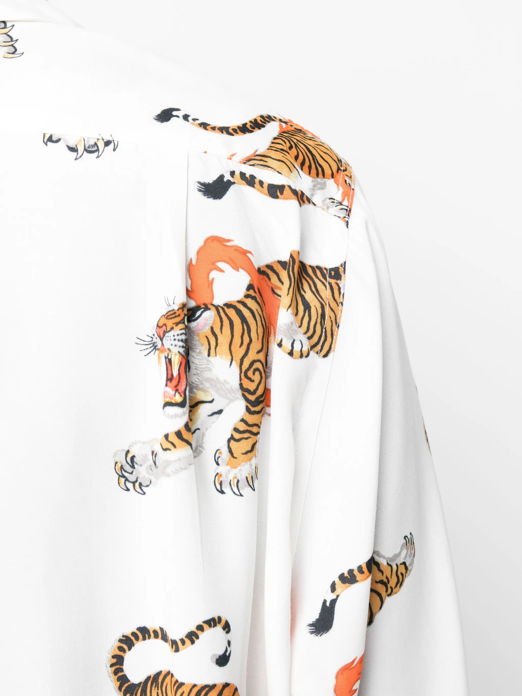 tiger-print long-sleeve shirt