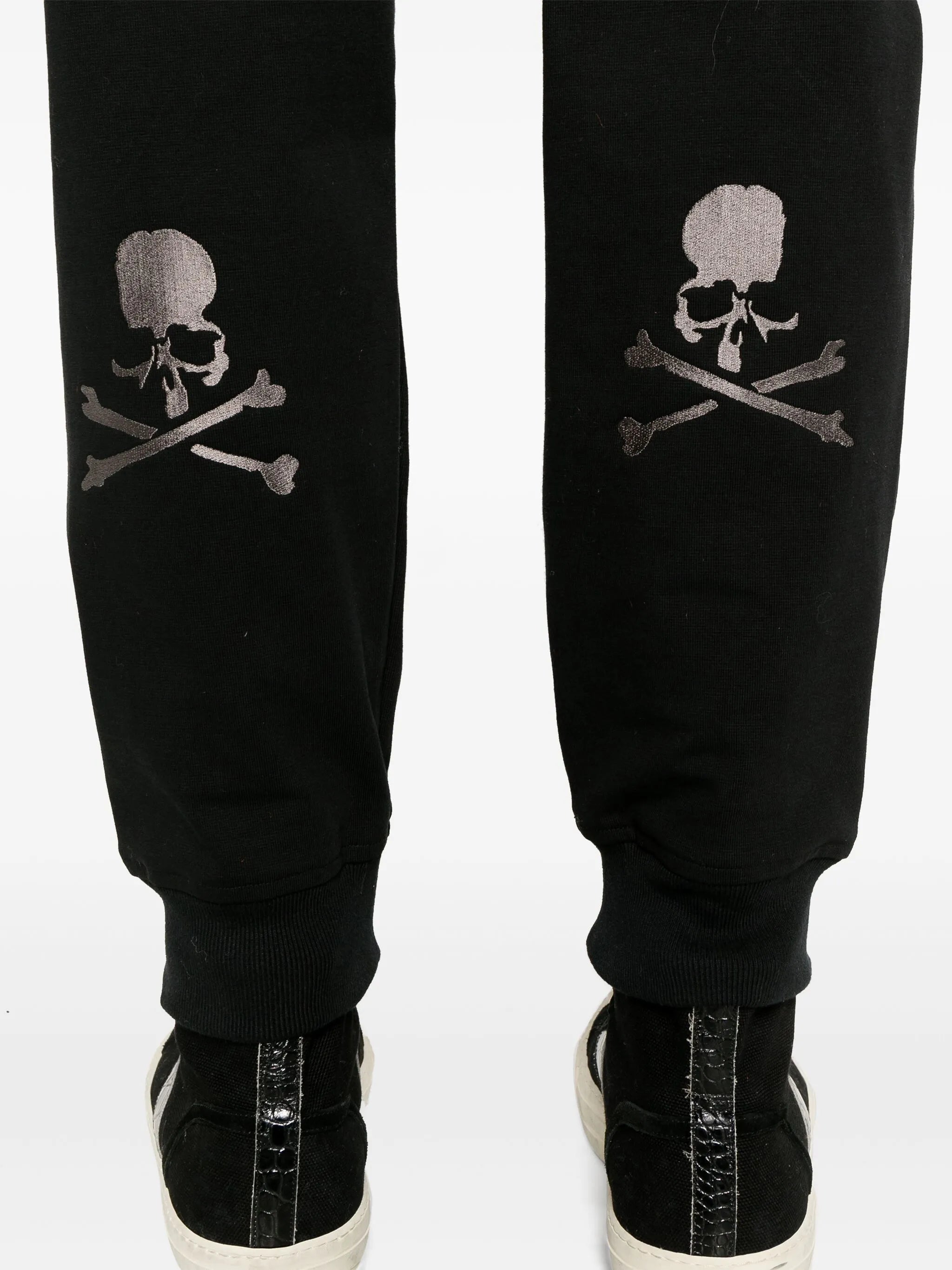 mid-rise tapered cargo trousers