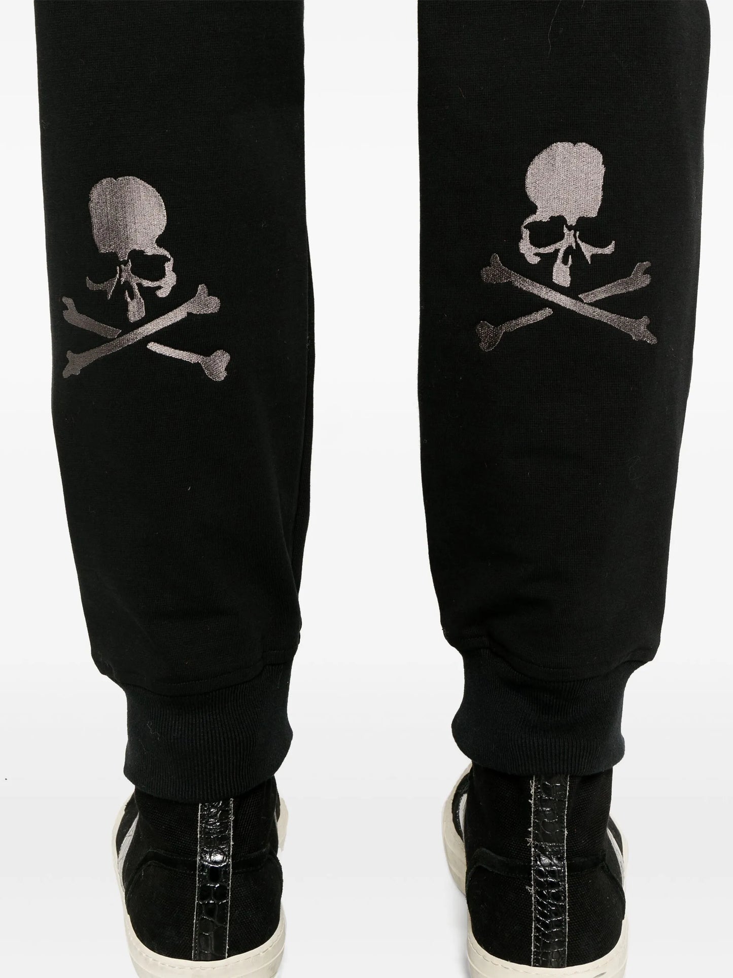 mid-rise tapered cargo trousers