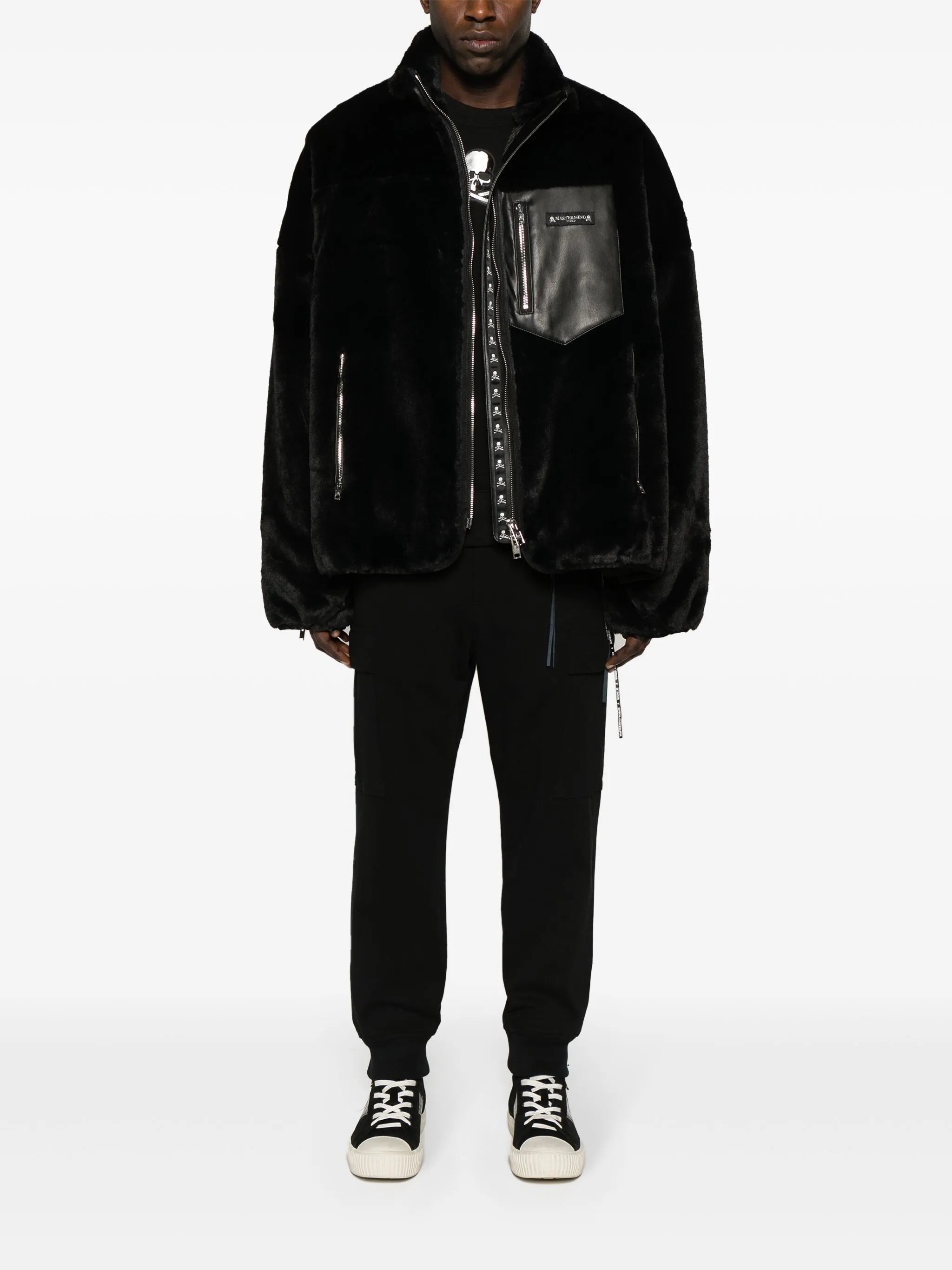 mid-rise tapered cargo trousers