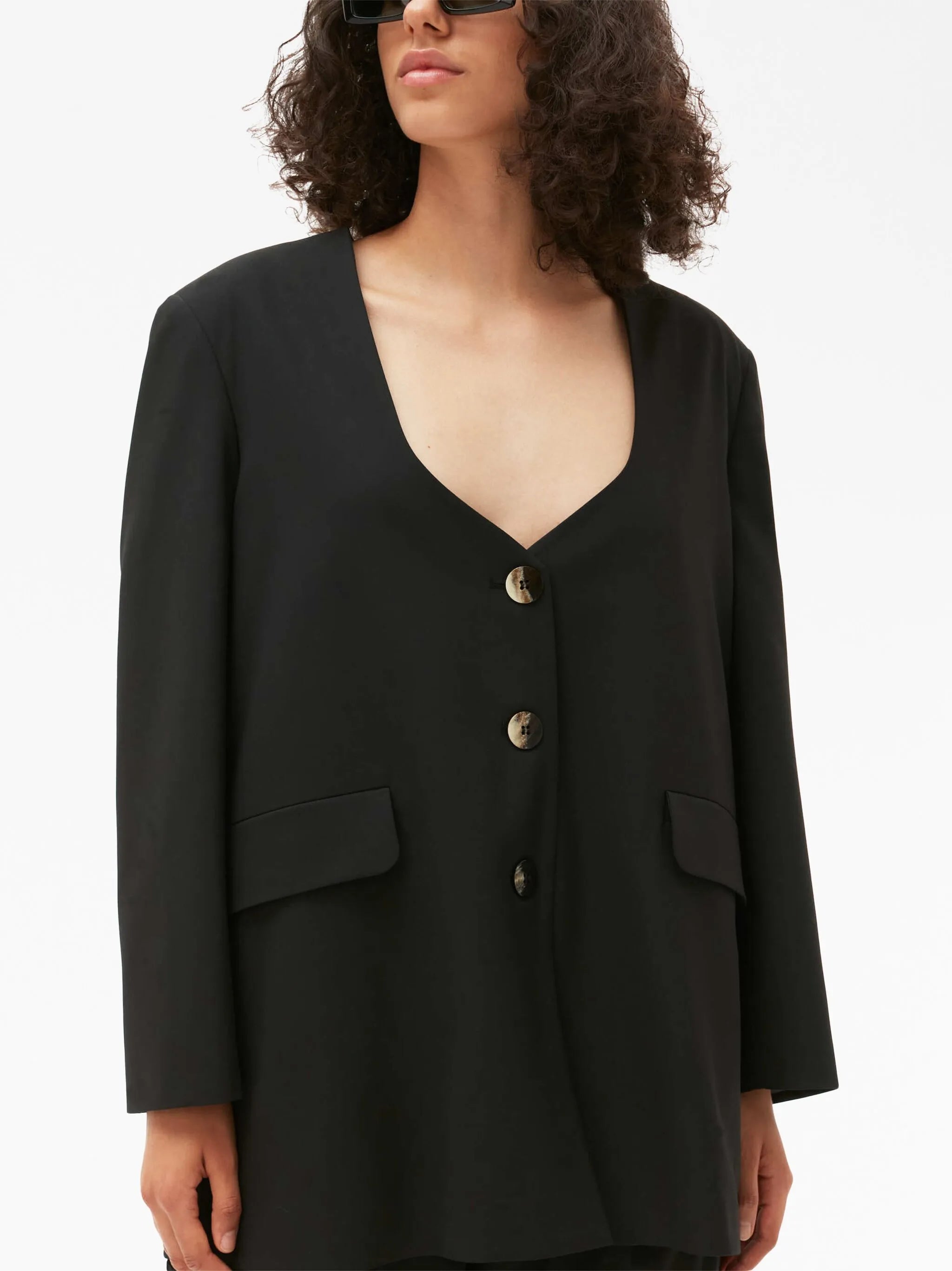 single-breasted blazer