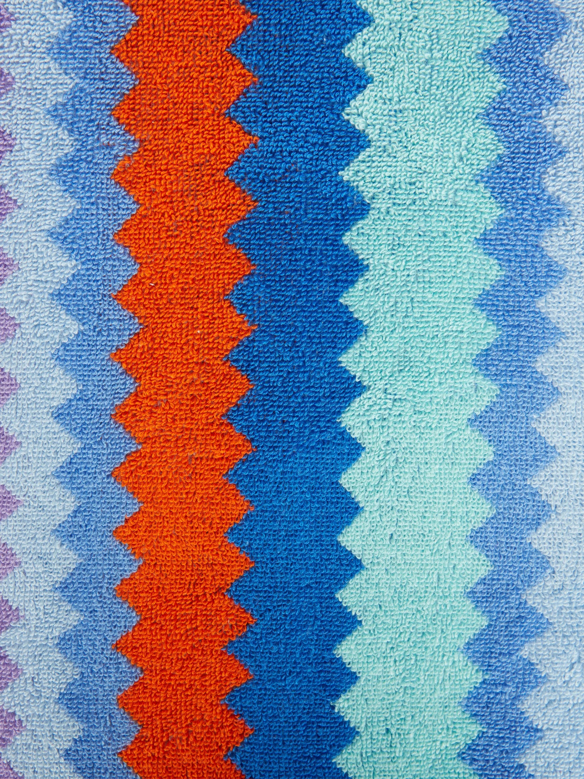 zigzag-detail bath towels (set of five)