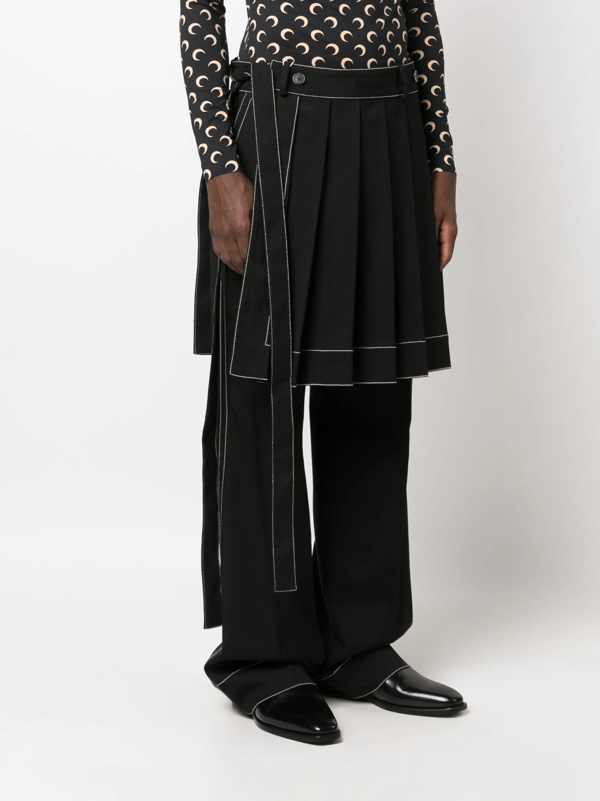pleated-panel wide-leg trousers