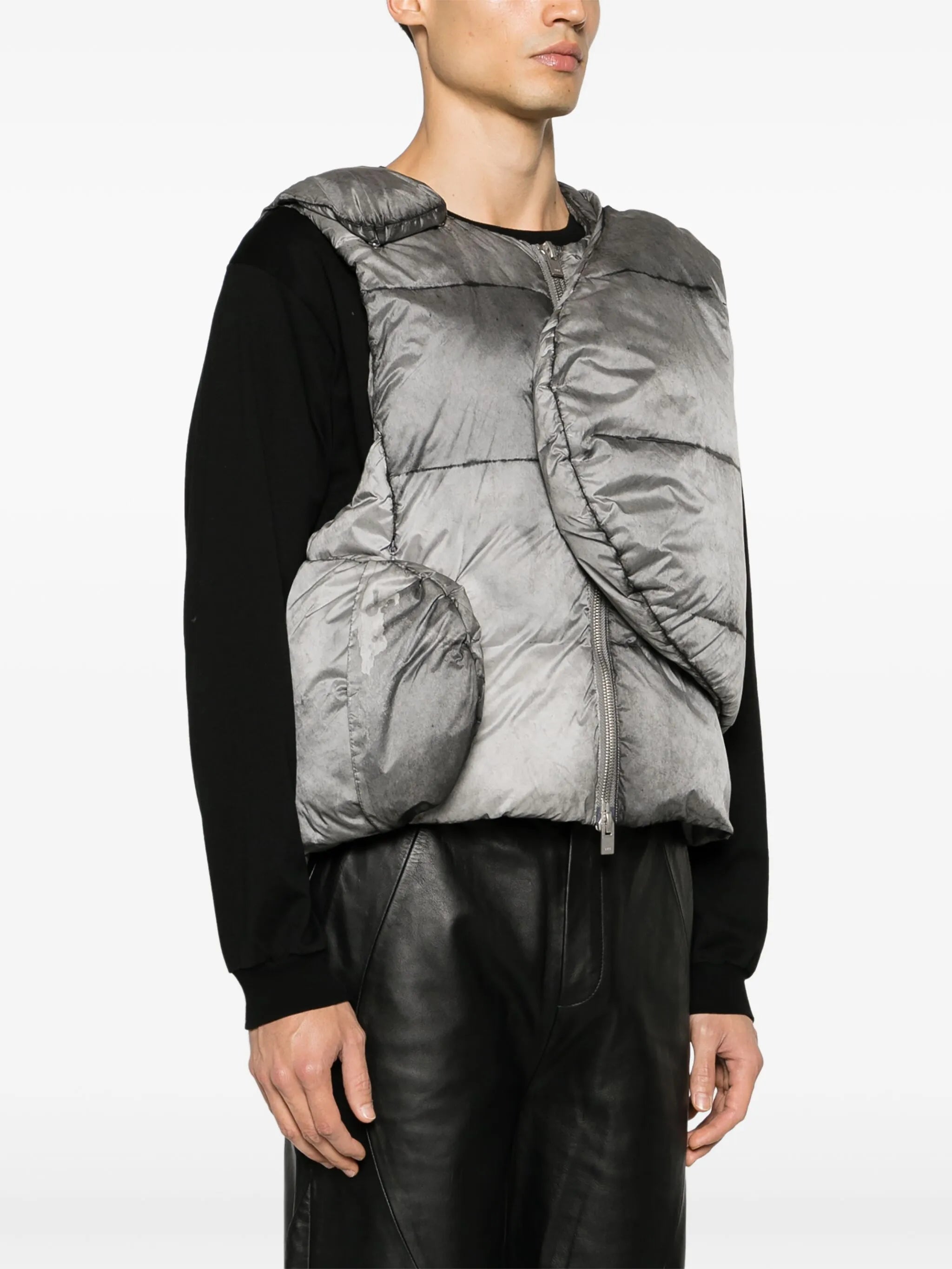 Weathering asymmetric gilet
