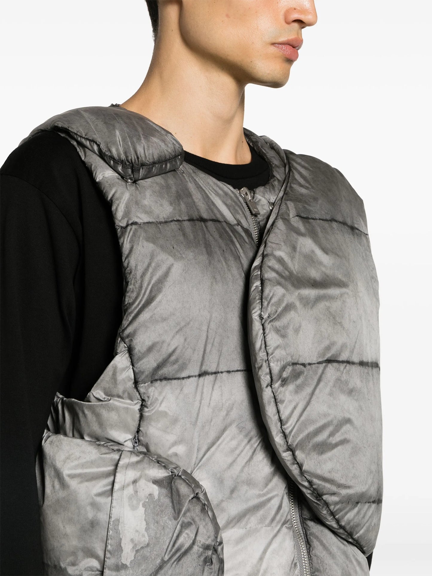 Weathering asymmetric gilet