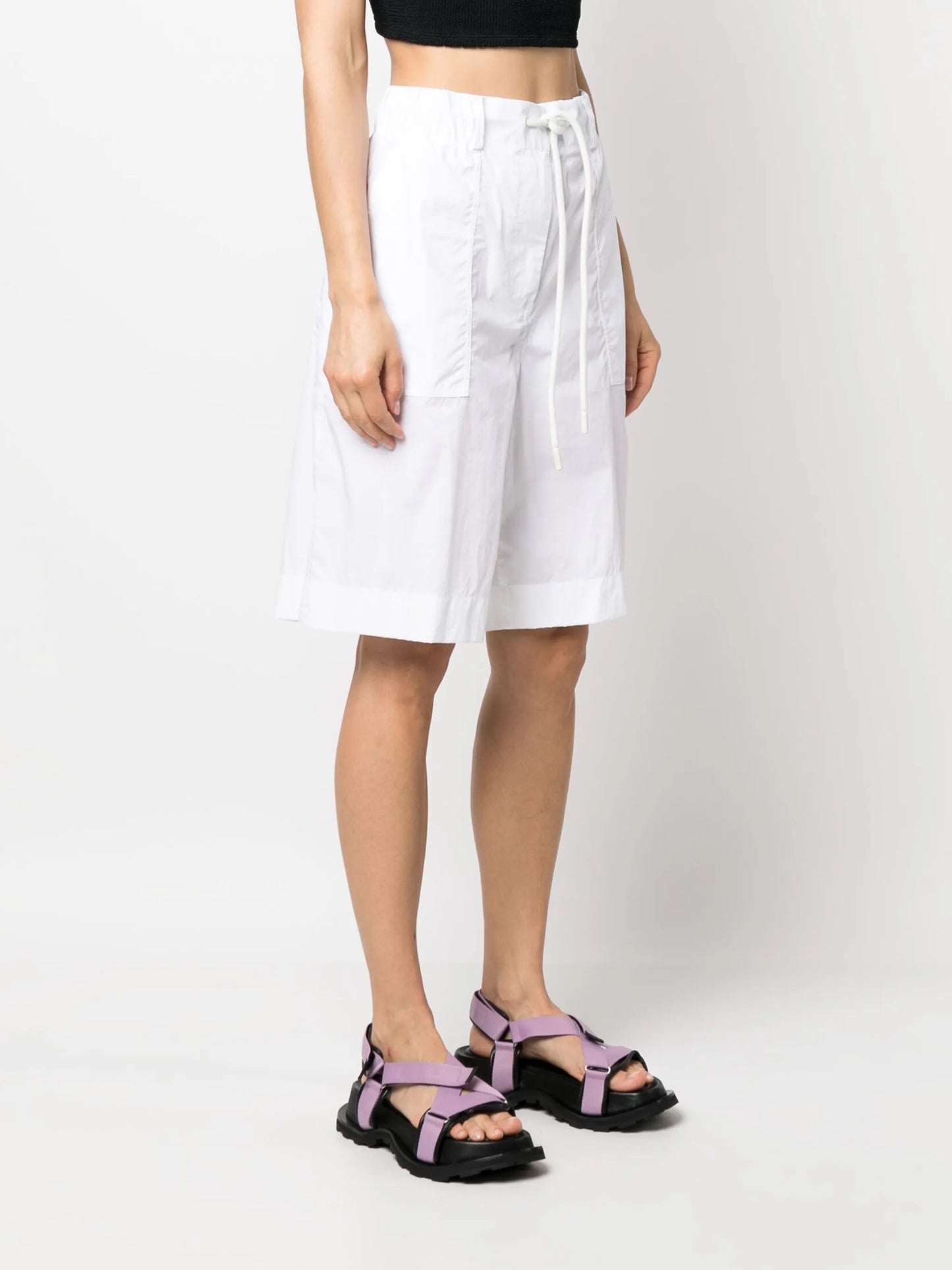 knee-length drawstring shorts