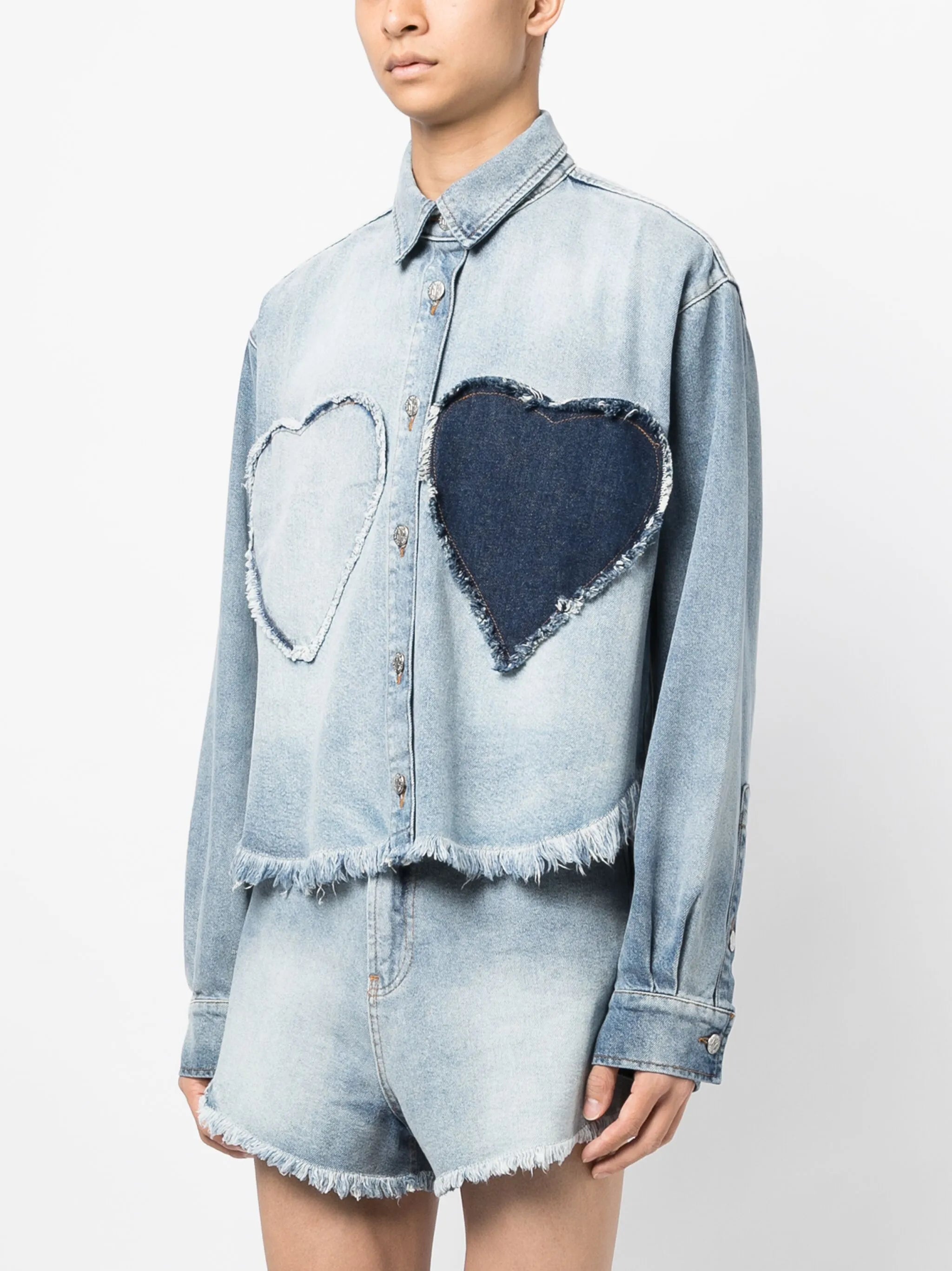 heart-appliqué frayed denim shirt