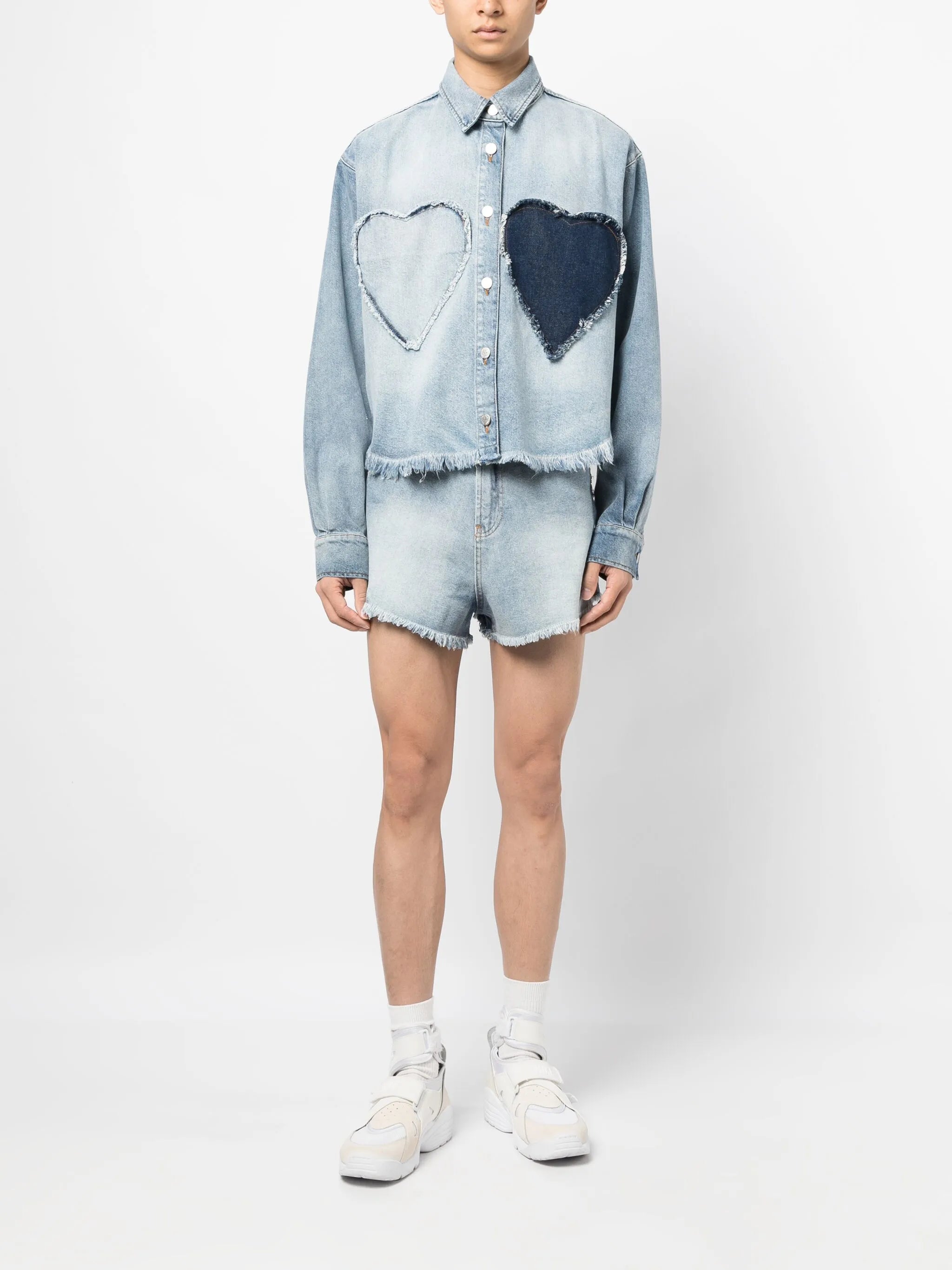 heart-appliqué frayed denim shirt
