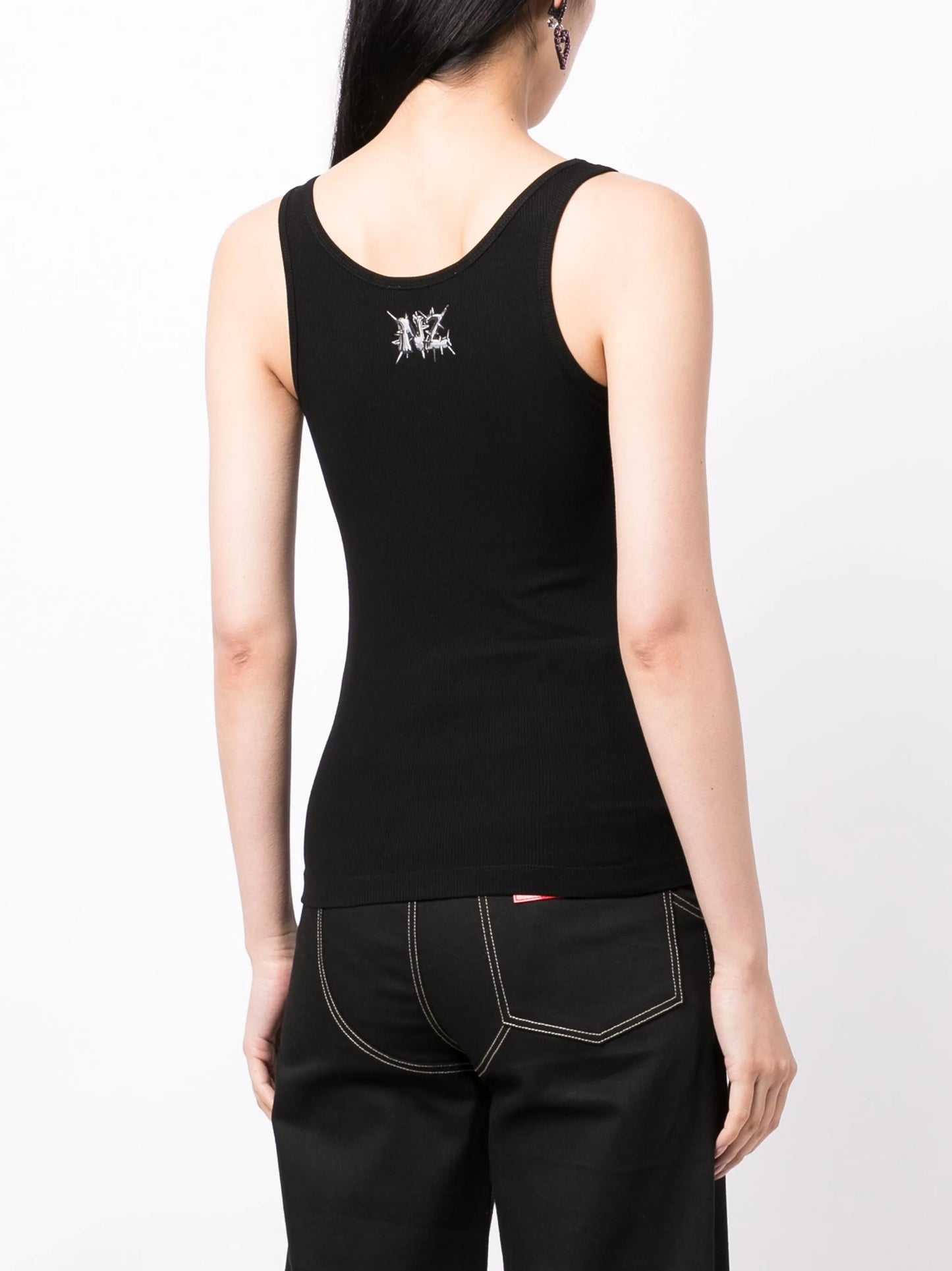 Heart cut-out sleeveless tank top
