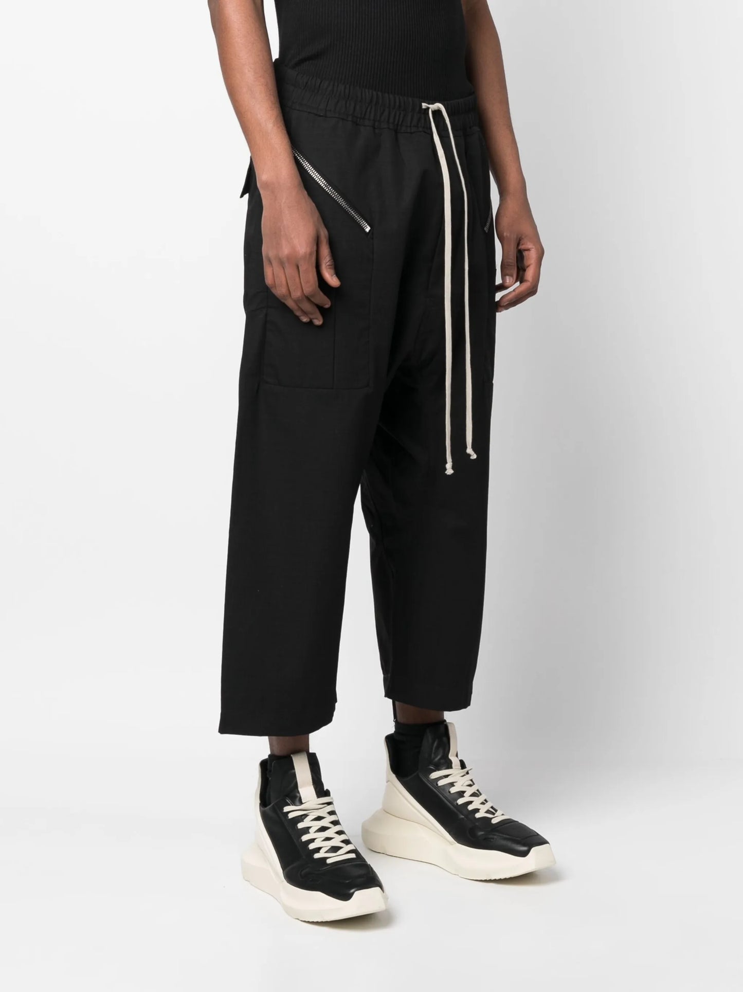 drawstring-waistband cropped trousers