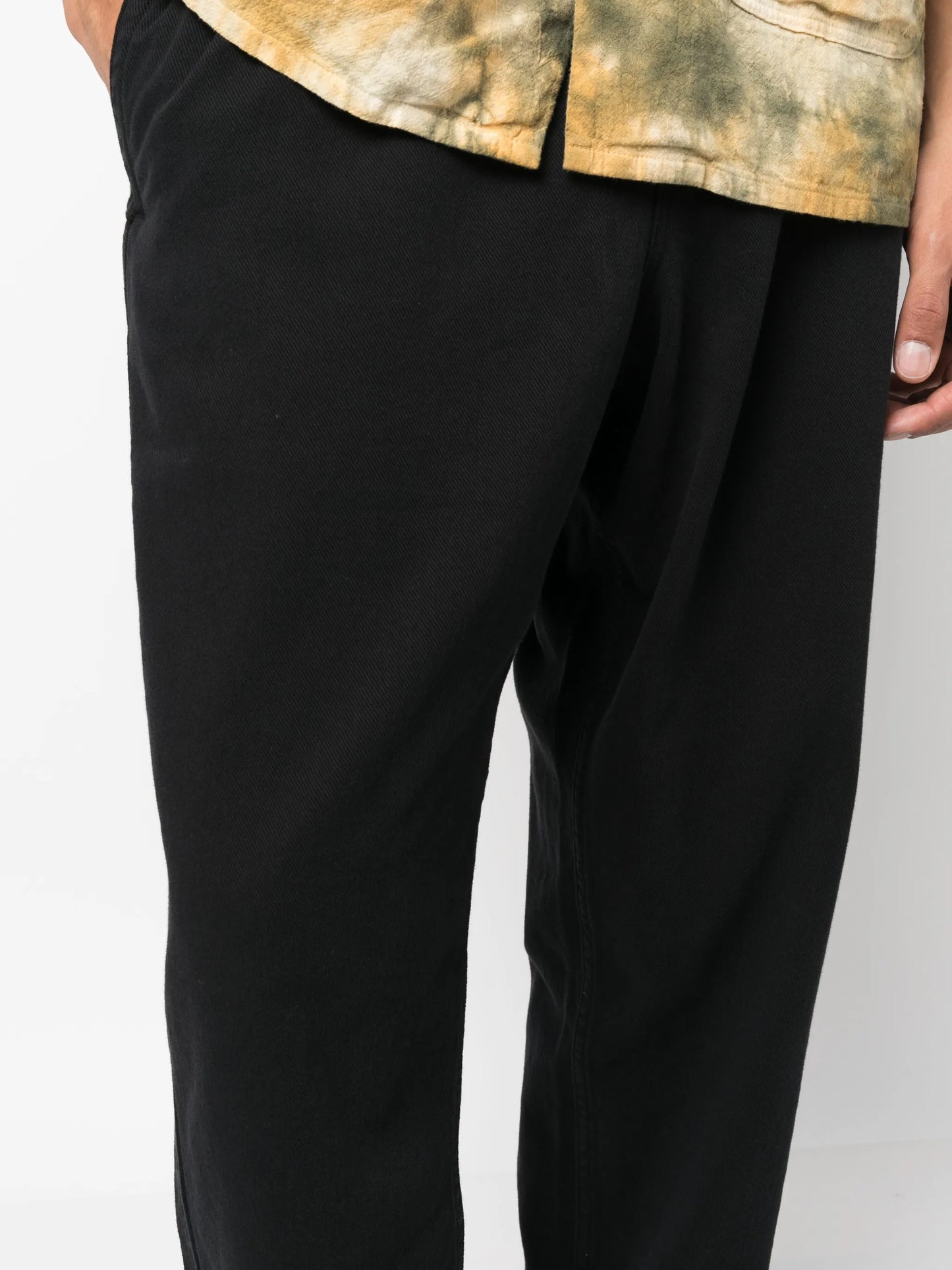 drawstring-fastening waist trousers