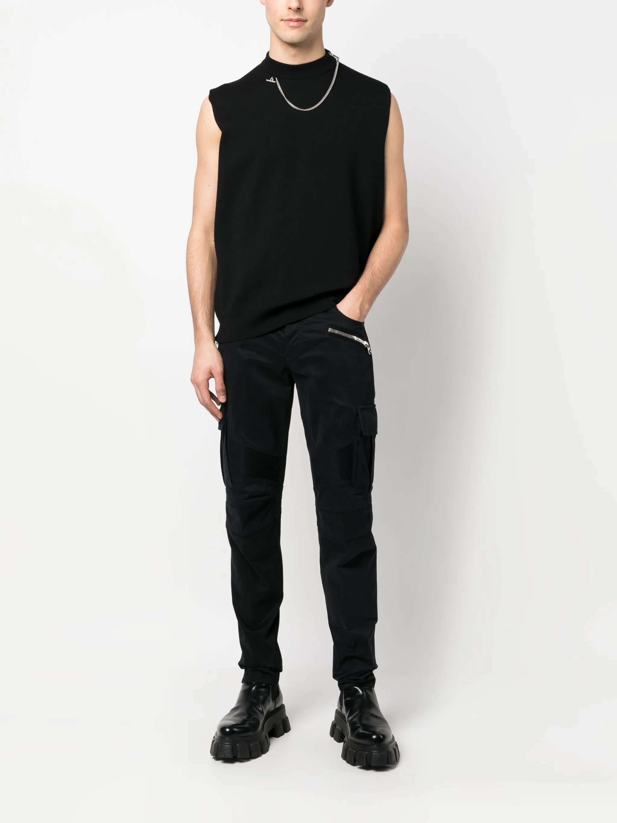 straight-leg cargo pants