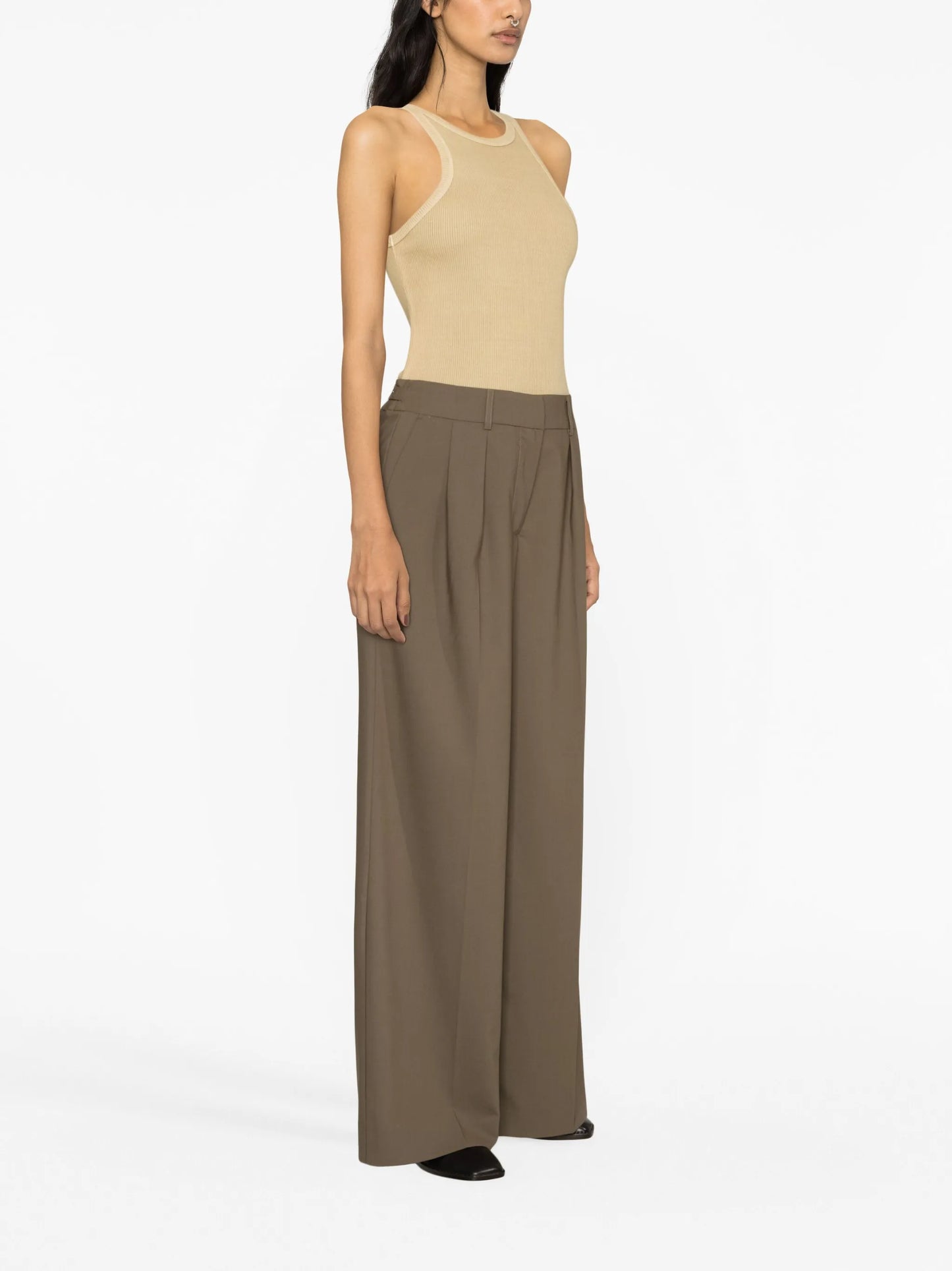 wide-leg tailored trousers