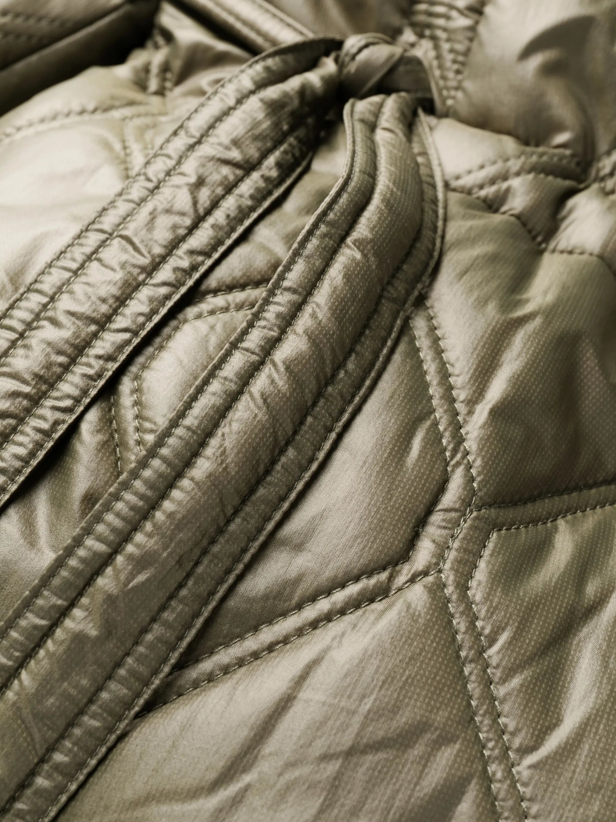 drawstring quilted coat