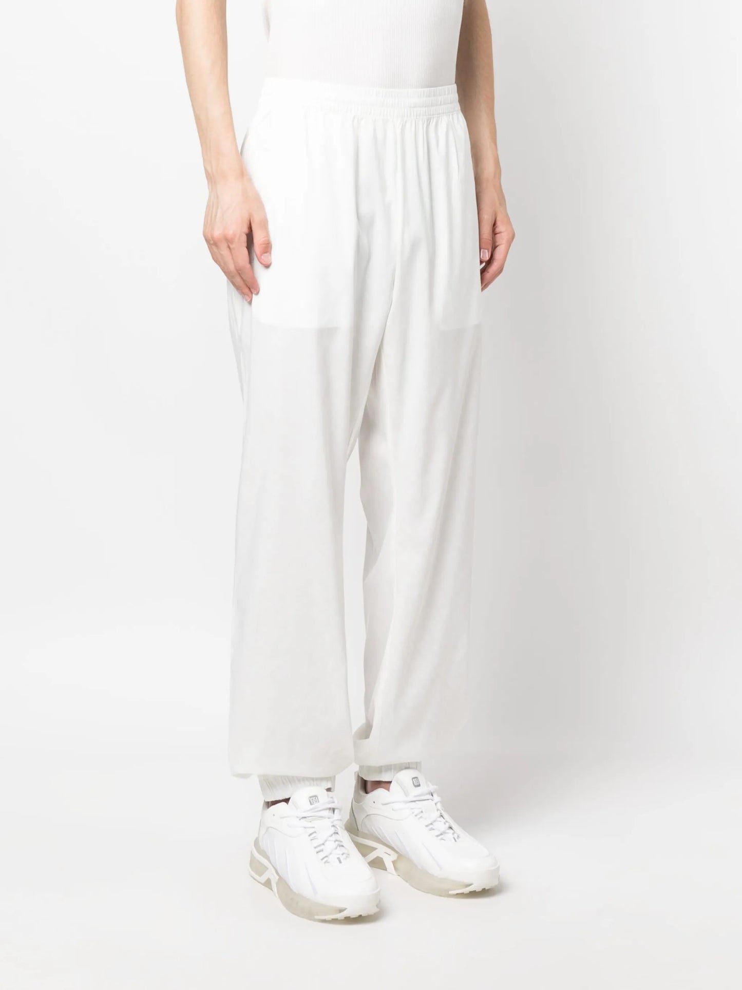 elastic-waist wide-leg trousers