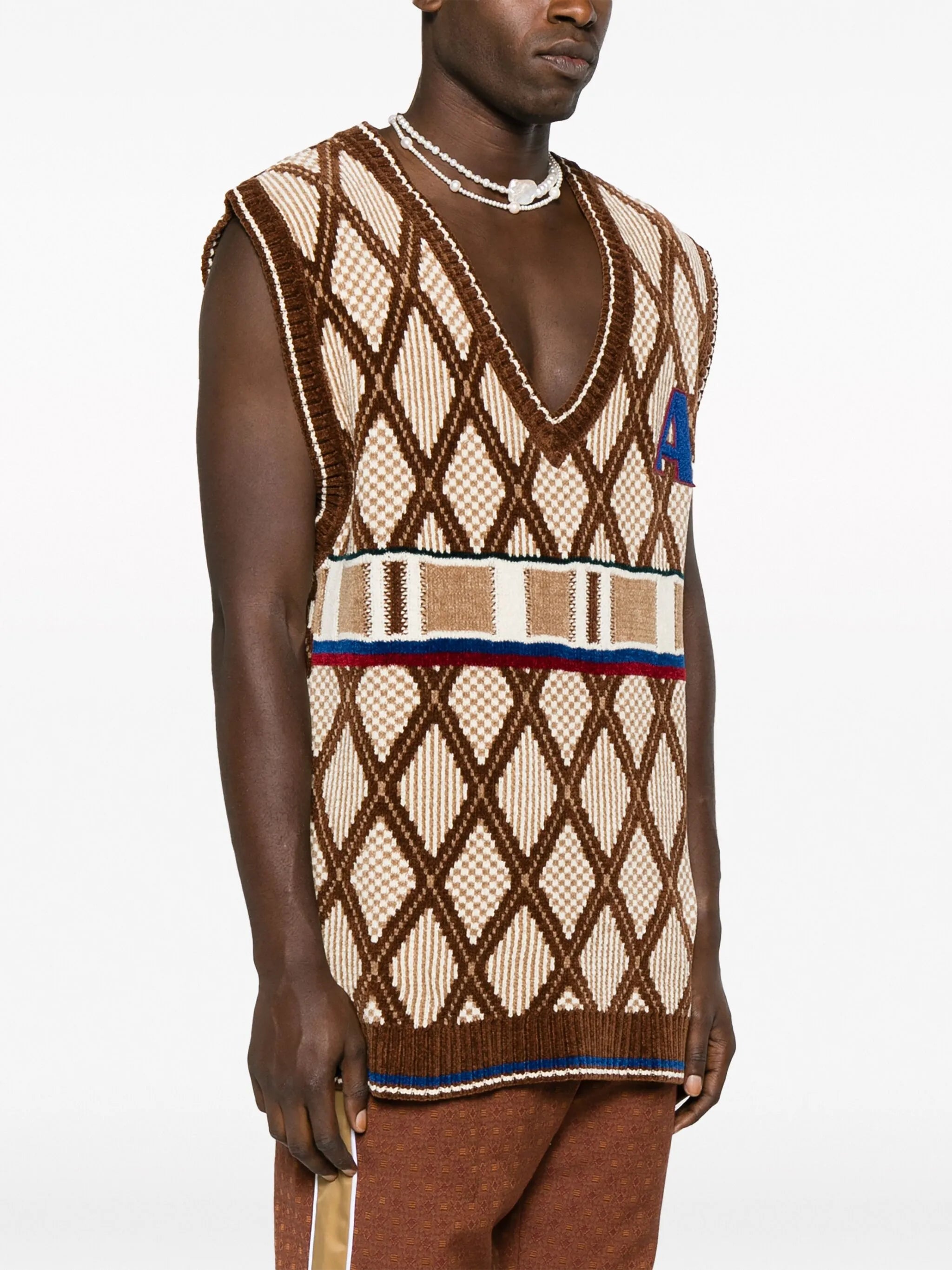 geometric-pattern V-neck vest