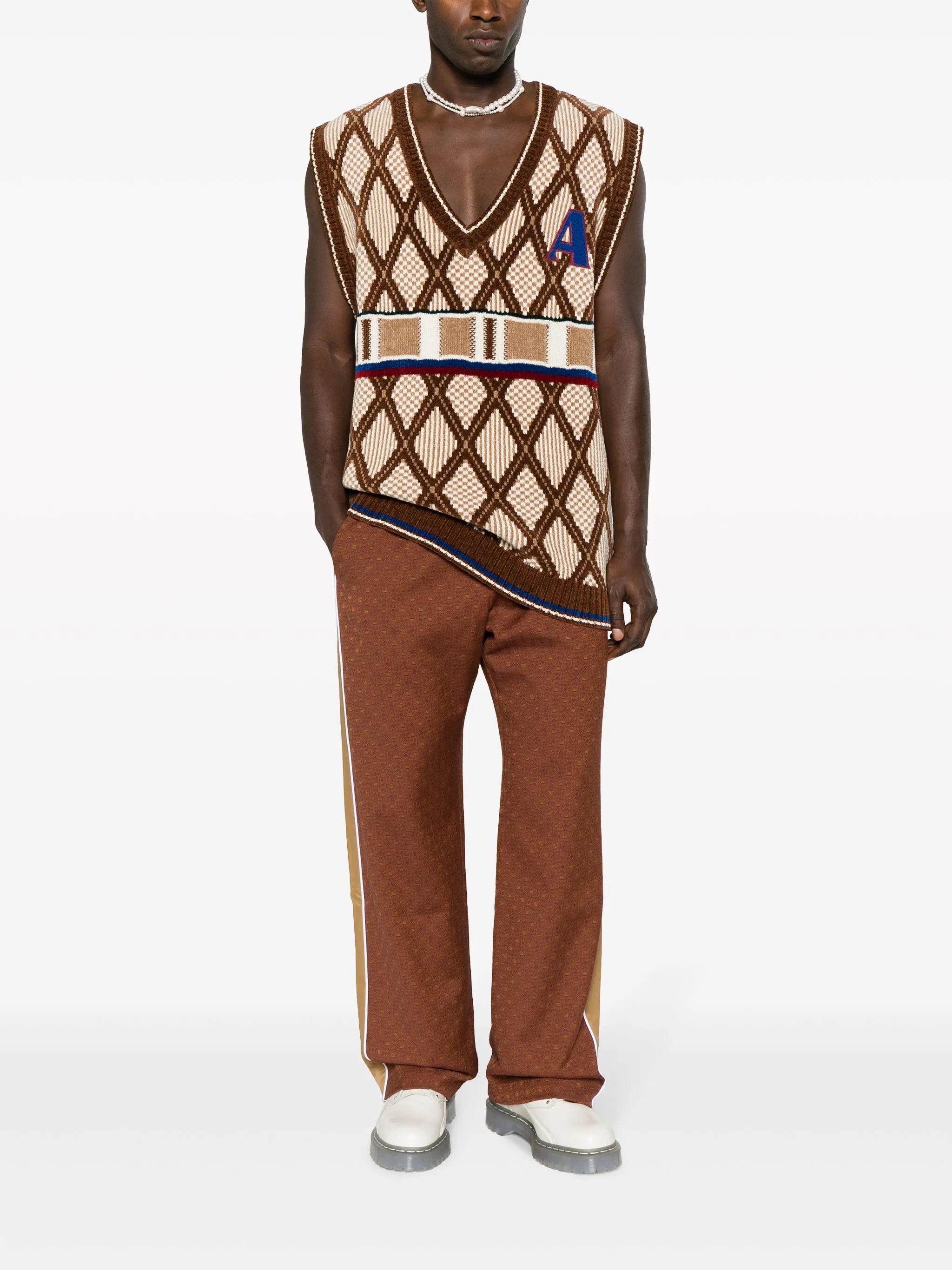 geometric-pattern V-neck vest