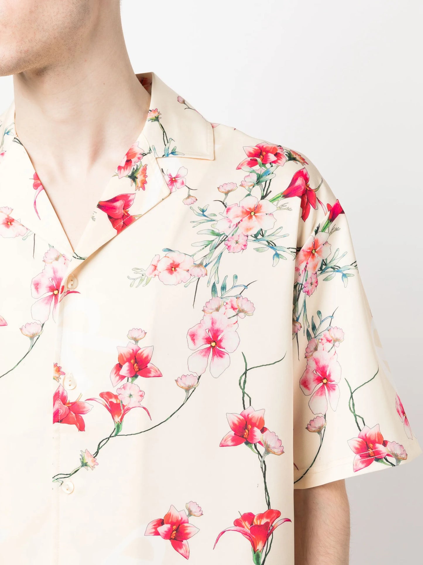 floral-print short-sleeved shirt