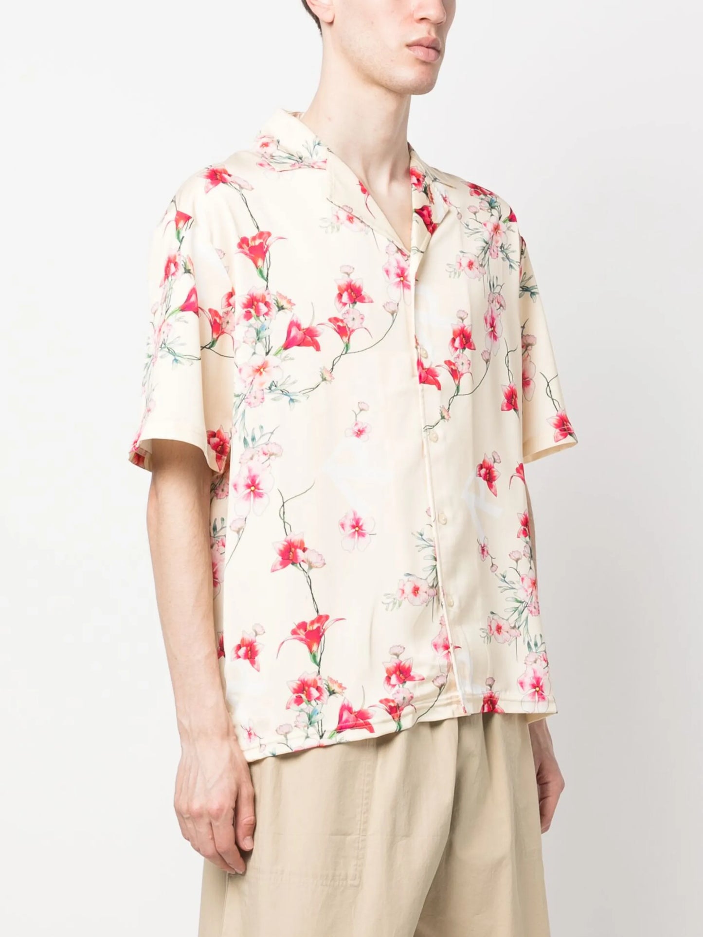 floral-print short-sleeved shirt