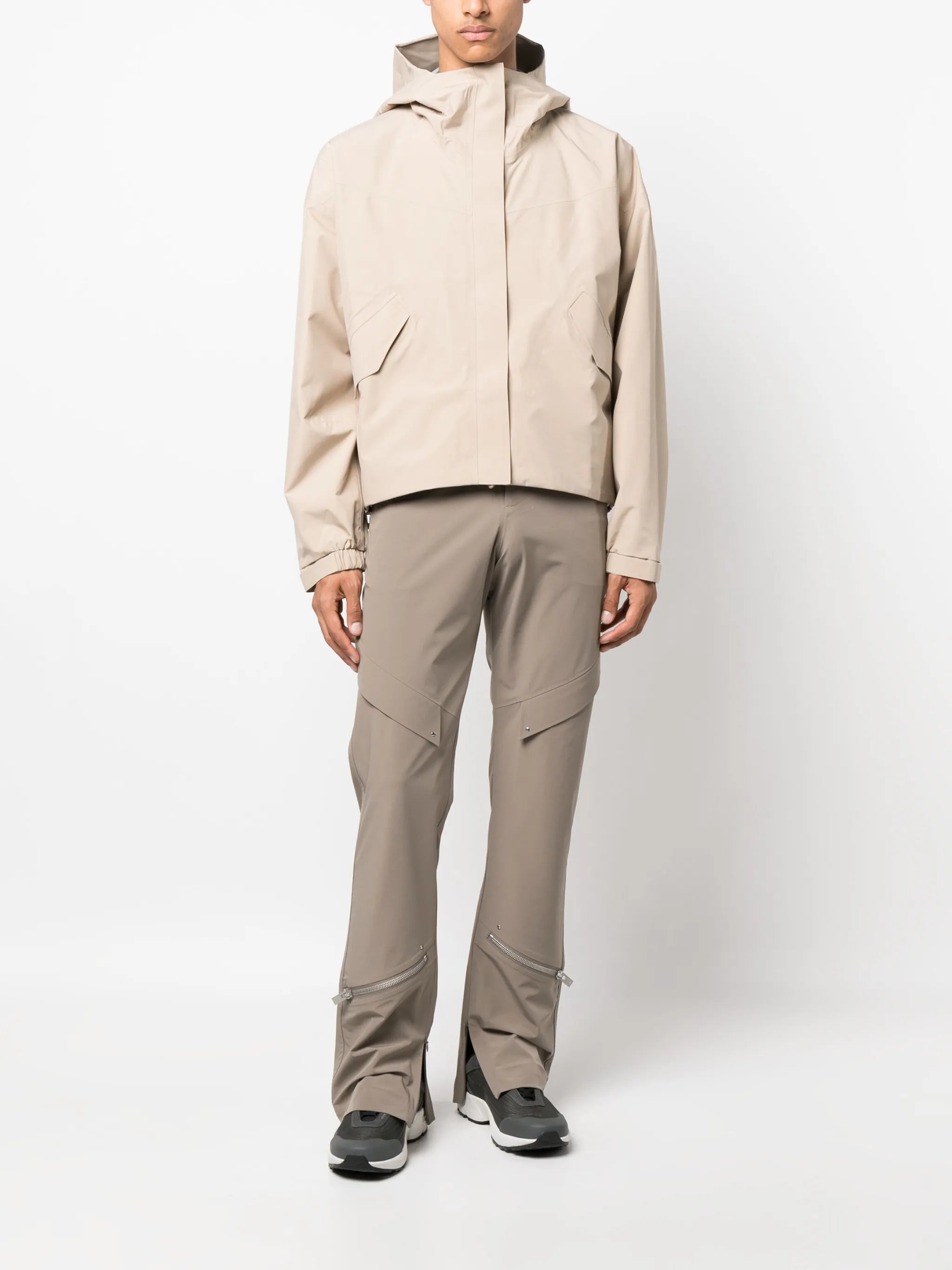 concealed-fastening hooded jacket
