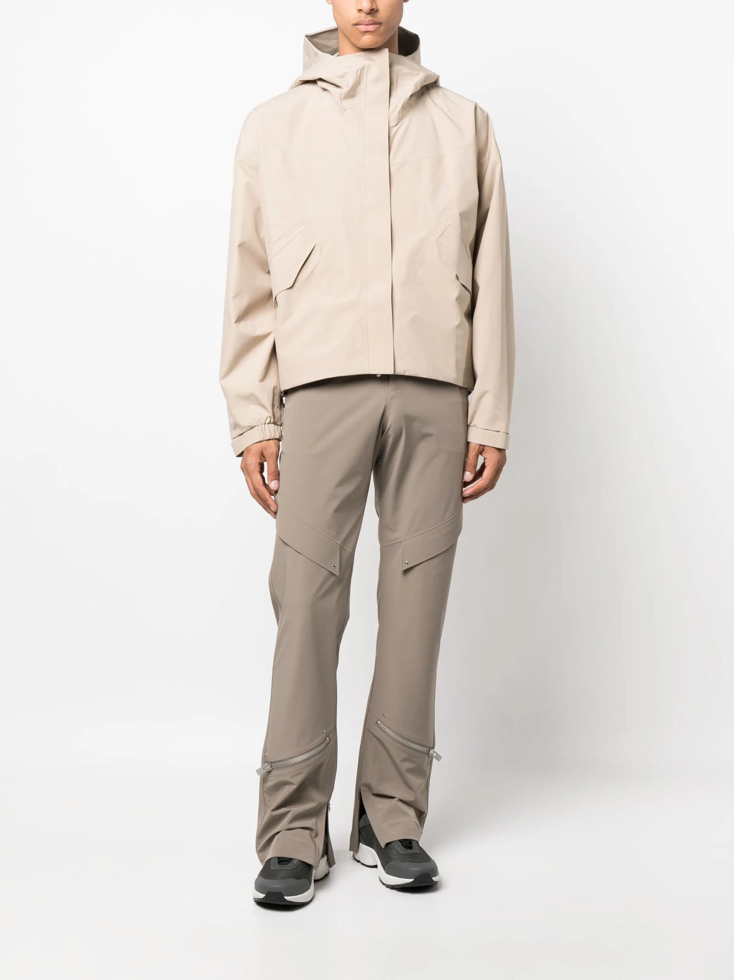concealed-fastening hooded jacket