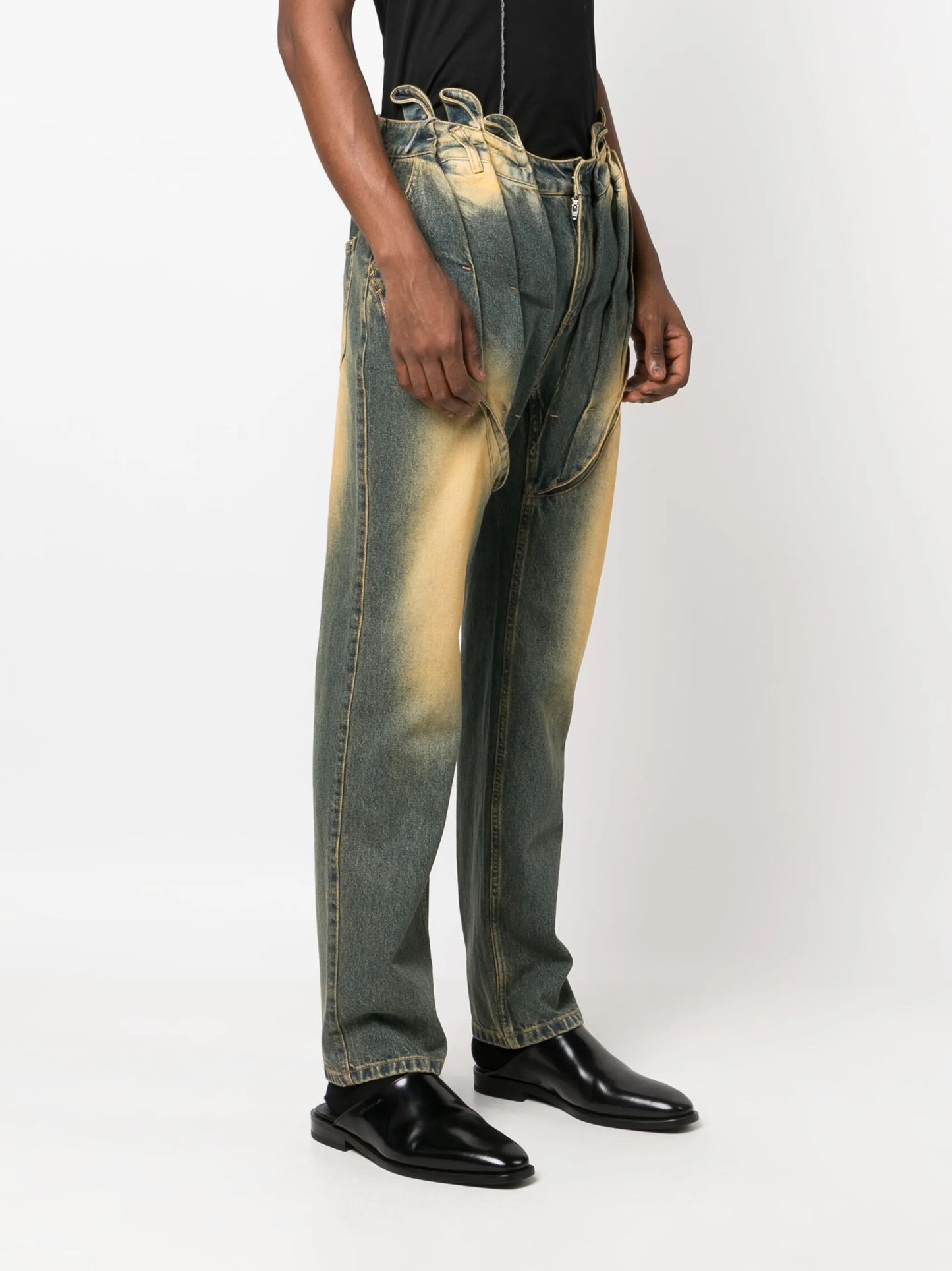 mid-rise straight-leg jeans