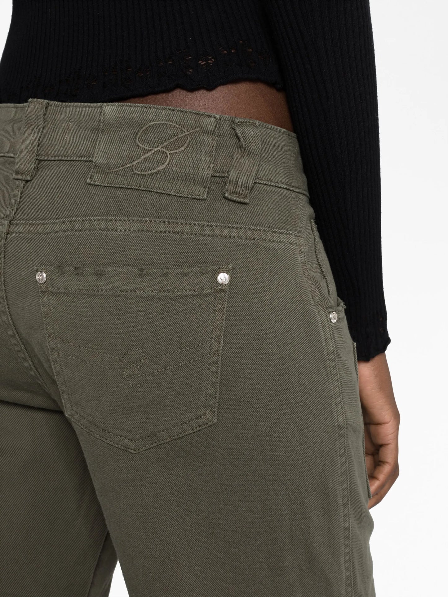 straight-leg cargo-pocket trousers