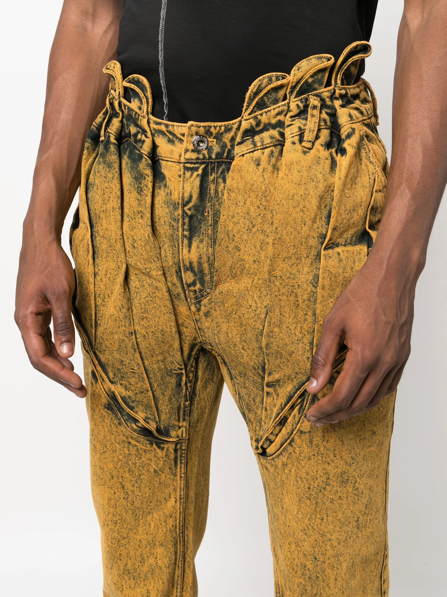 mid-rise straight-leg jeans