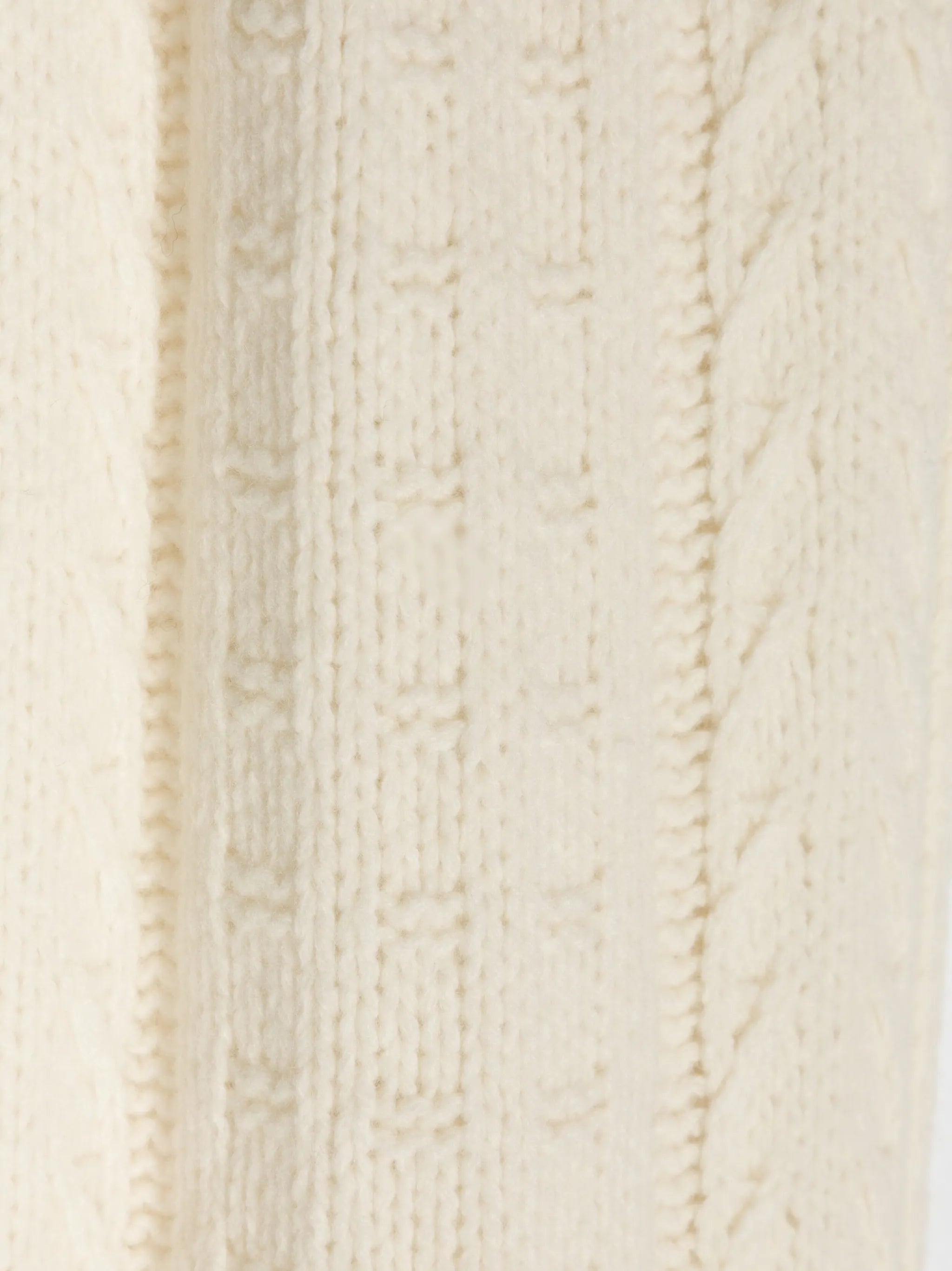 cable-knit rectangle scarf