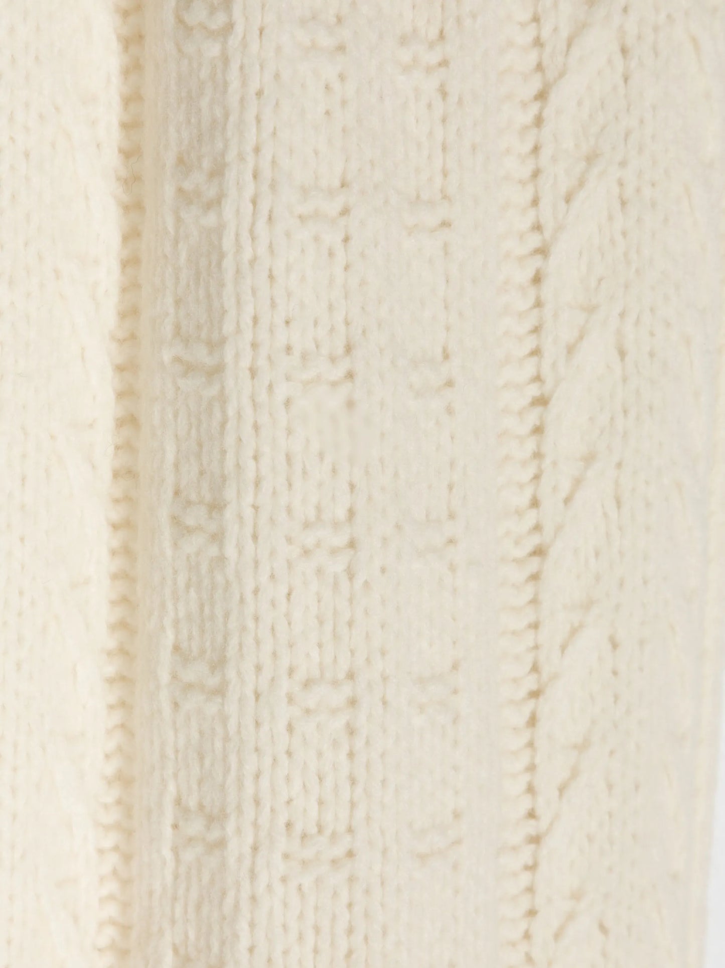 cable-knit rectangle scarf