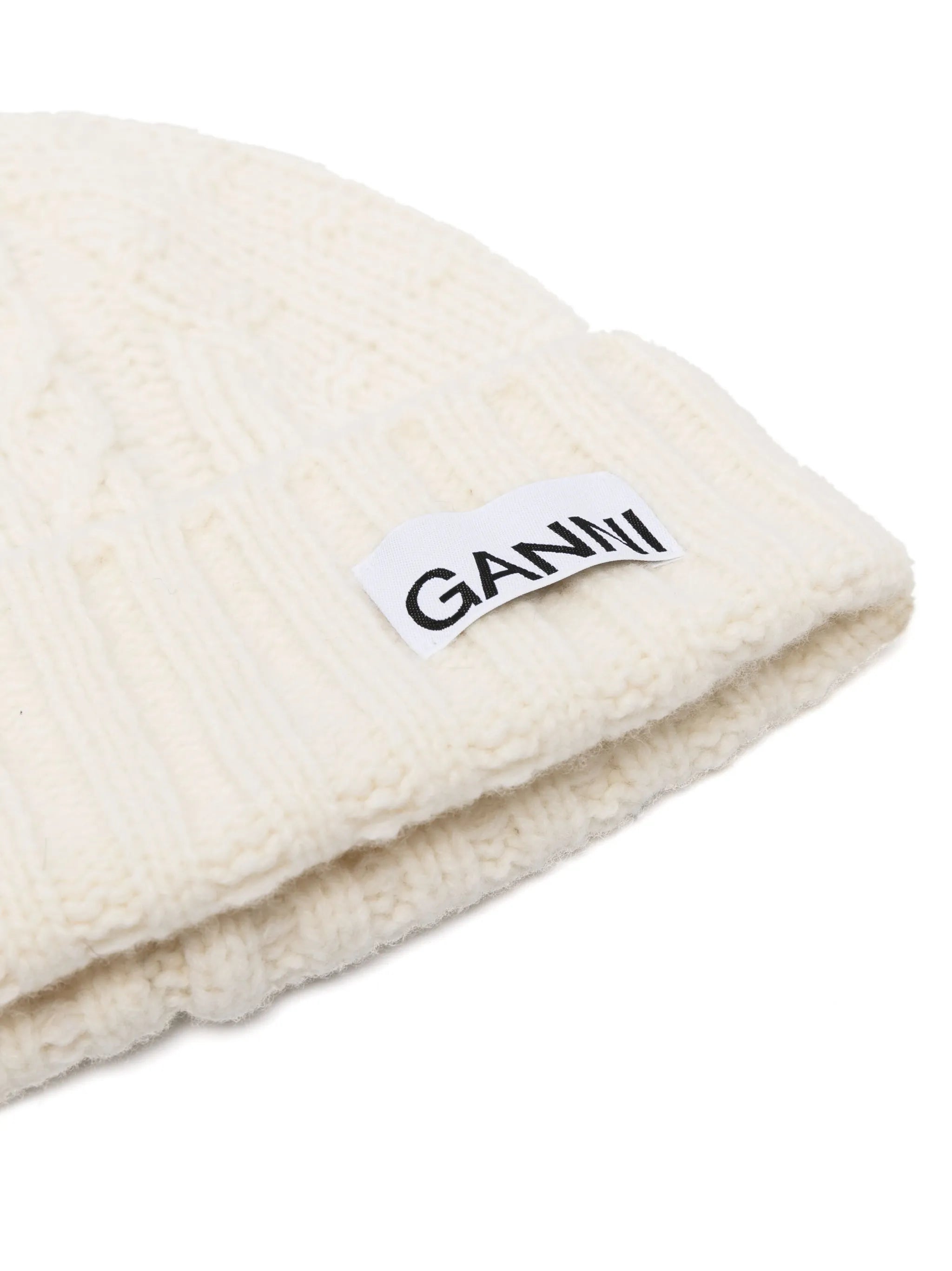 logo-patch cable-knit beanie