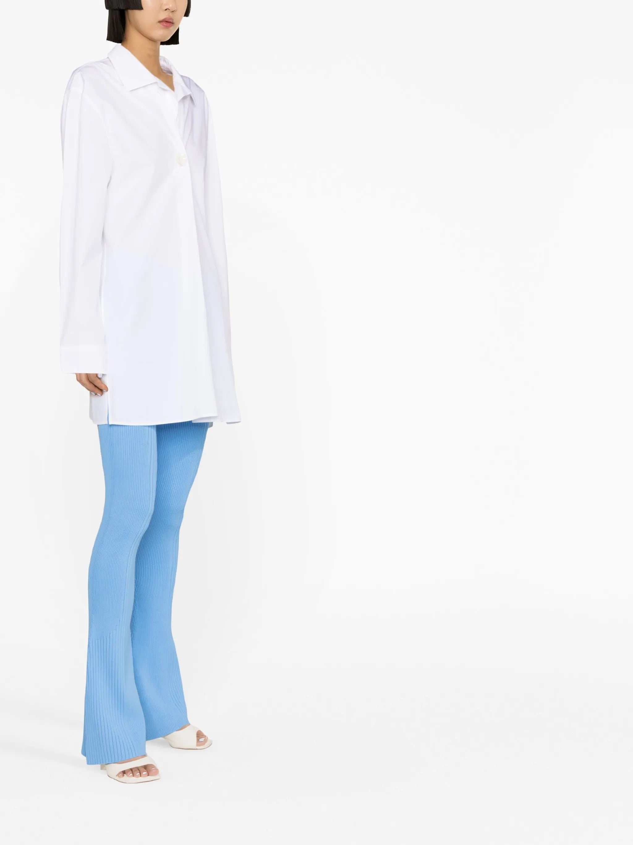 long-sleeve button-fastening shirt