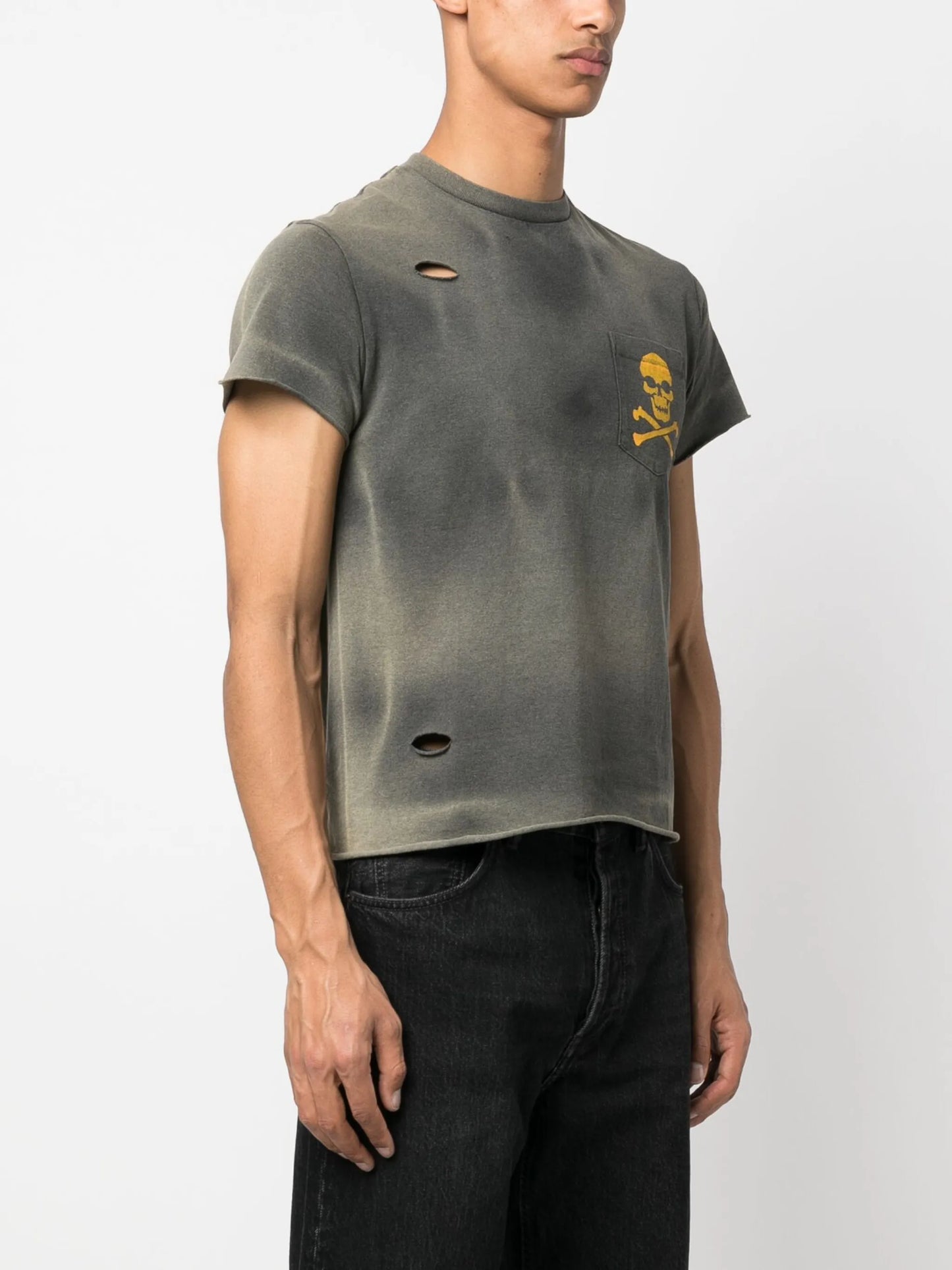 skull and crossbones-print distressed T-shirt