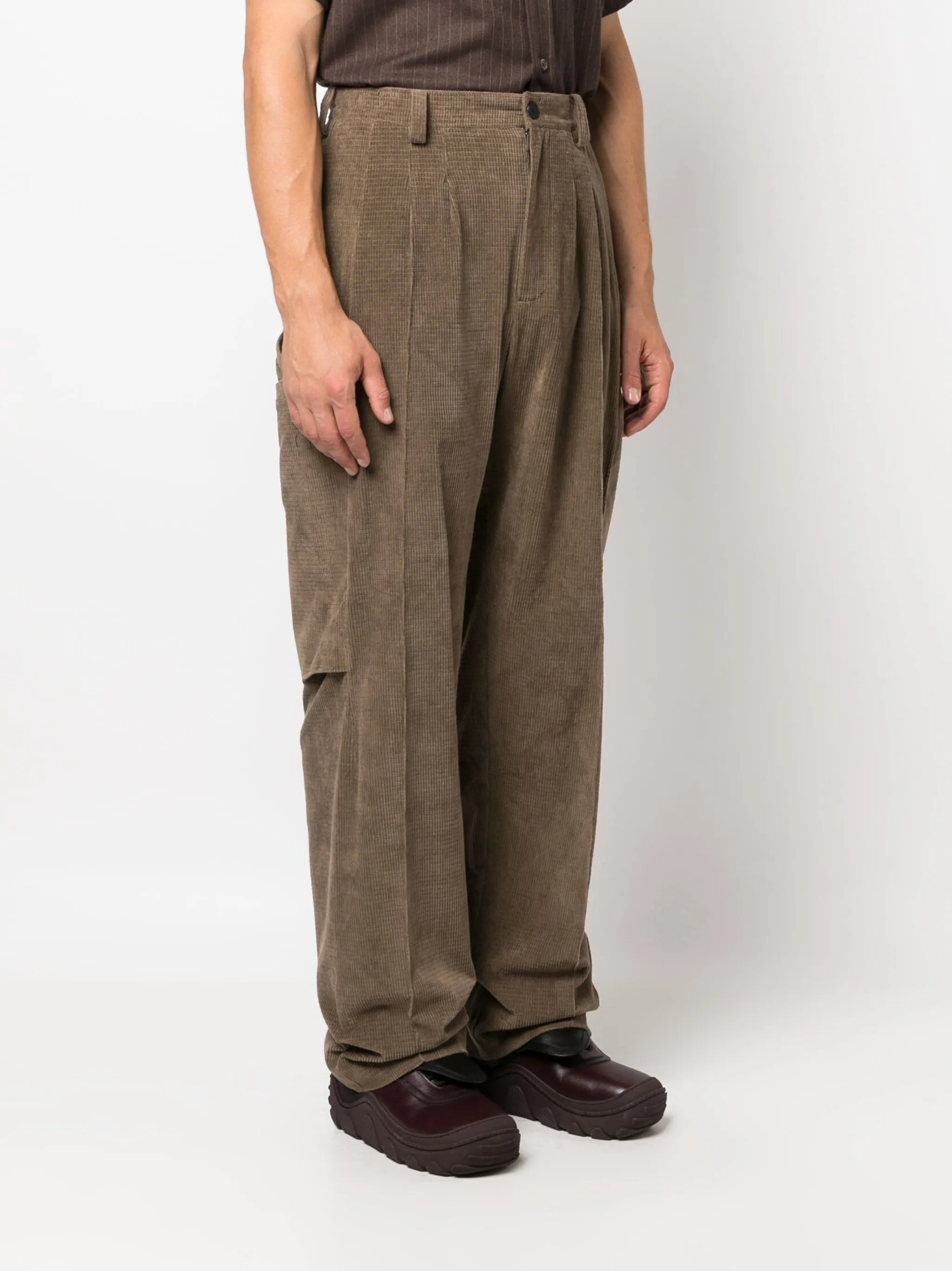 pleat-detailing loose-fit trousers
