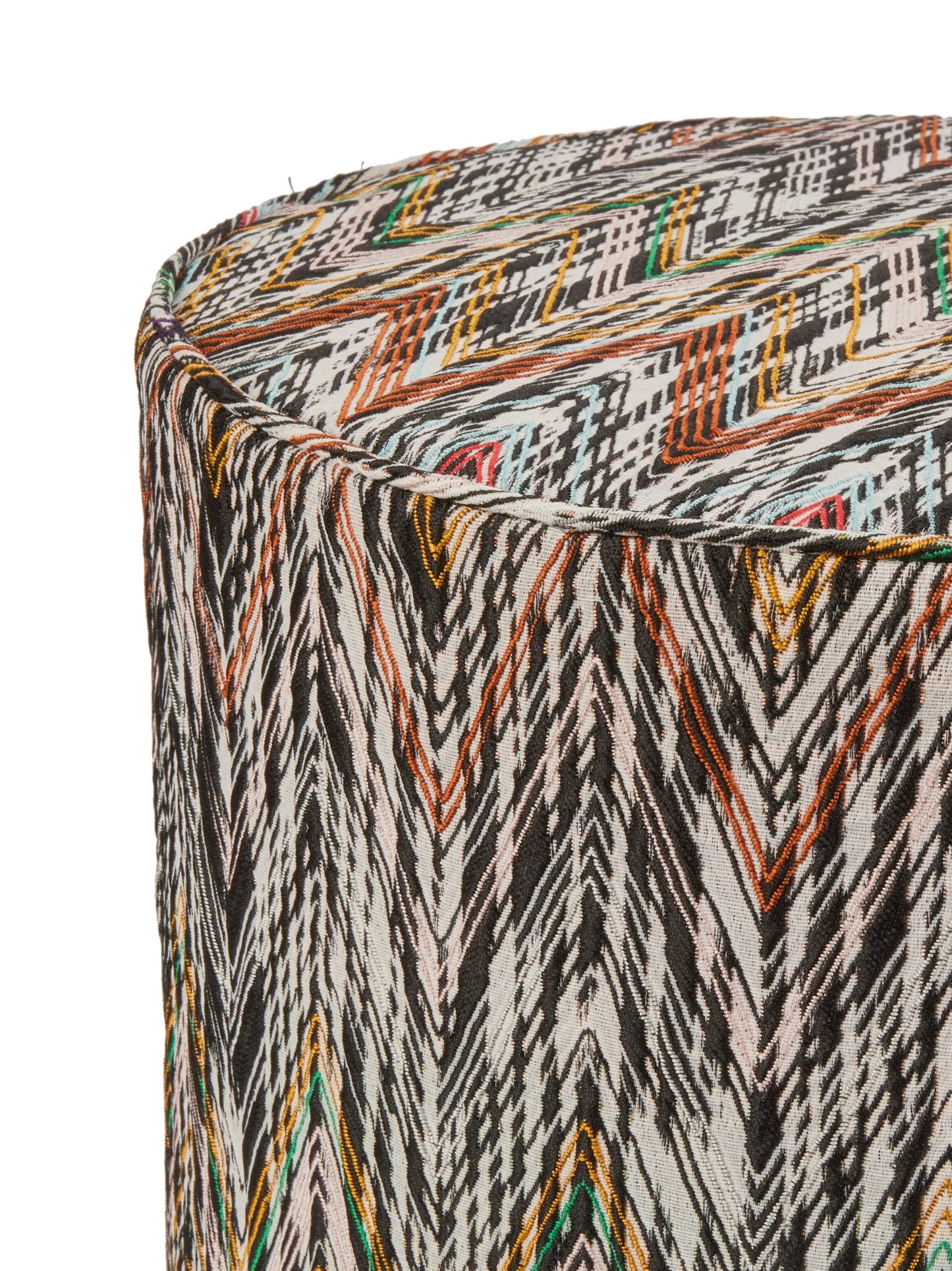 NY cylindrical pouf