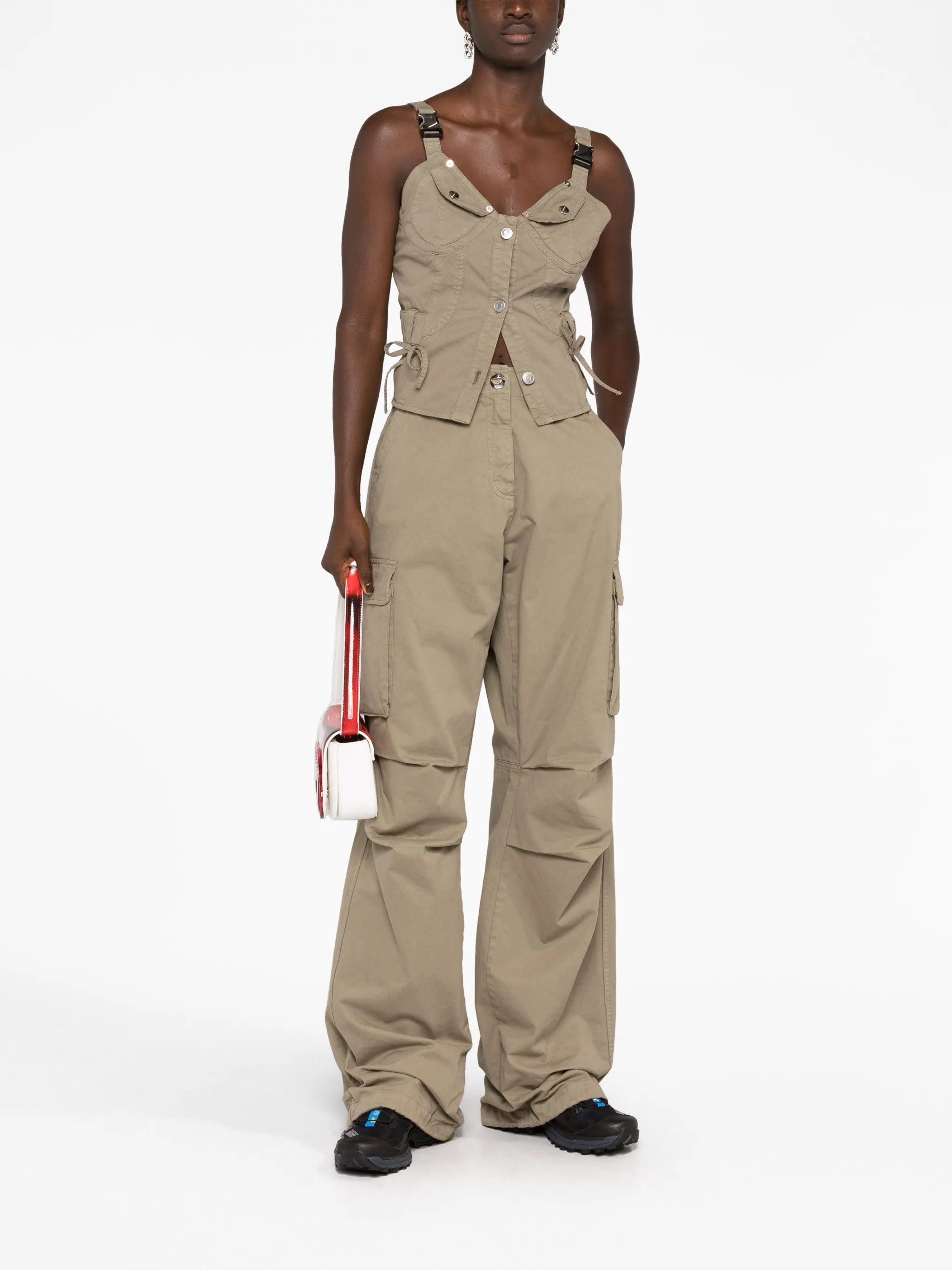 wide-leg cargo trousers