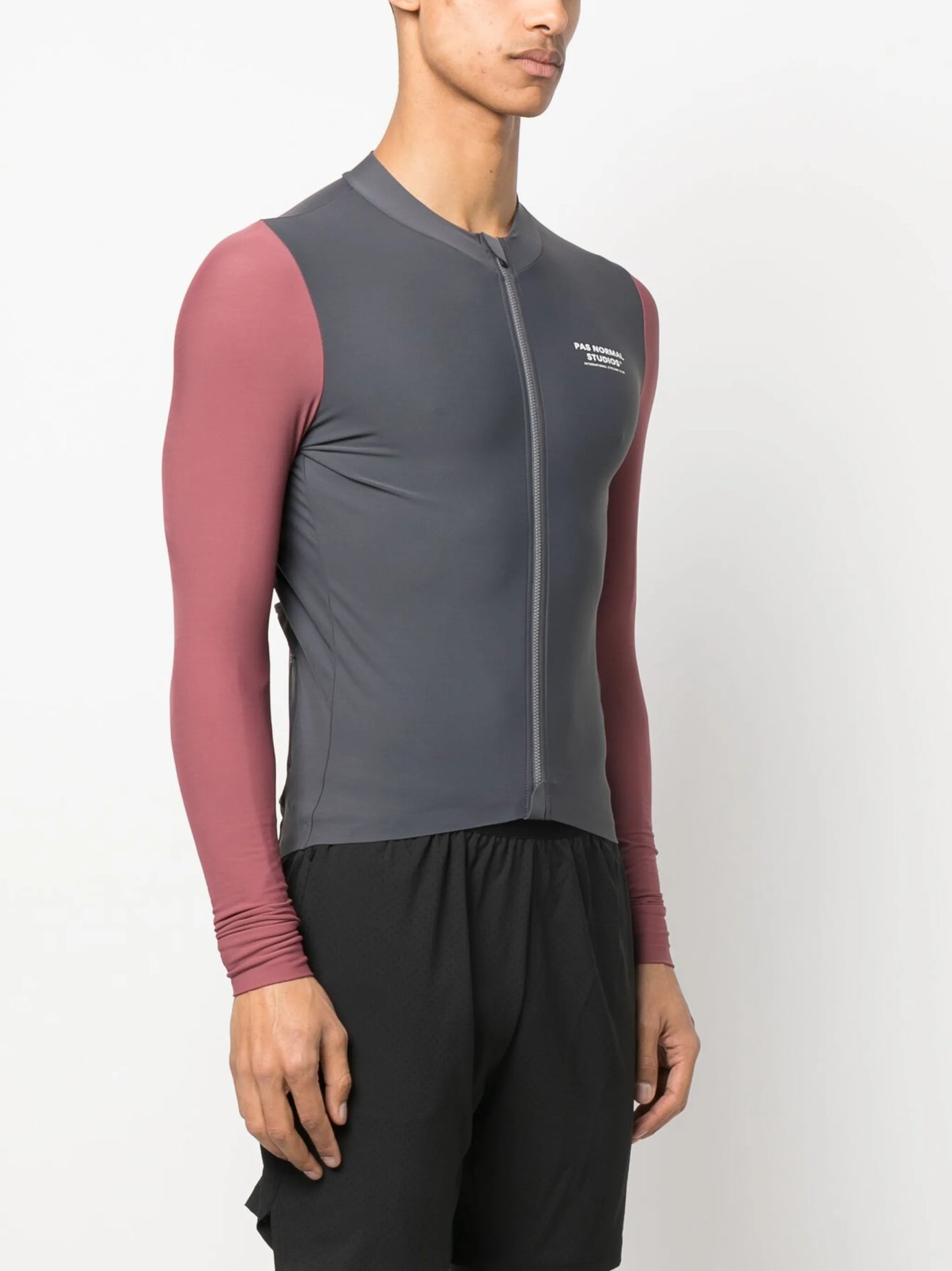 Mechanism performance cycling top