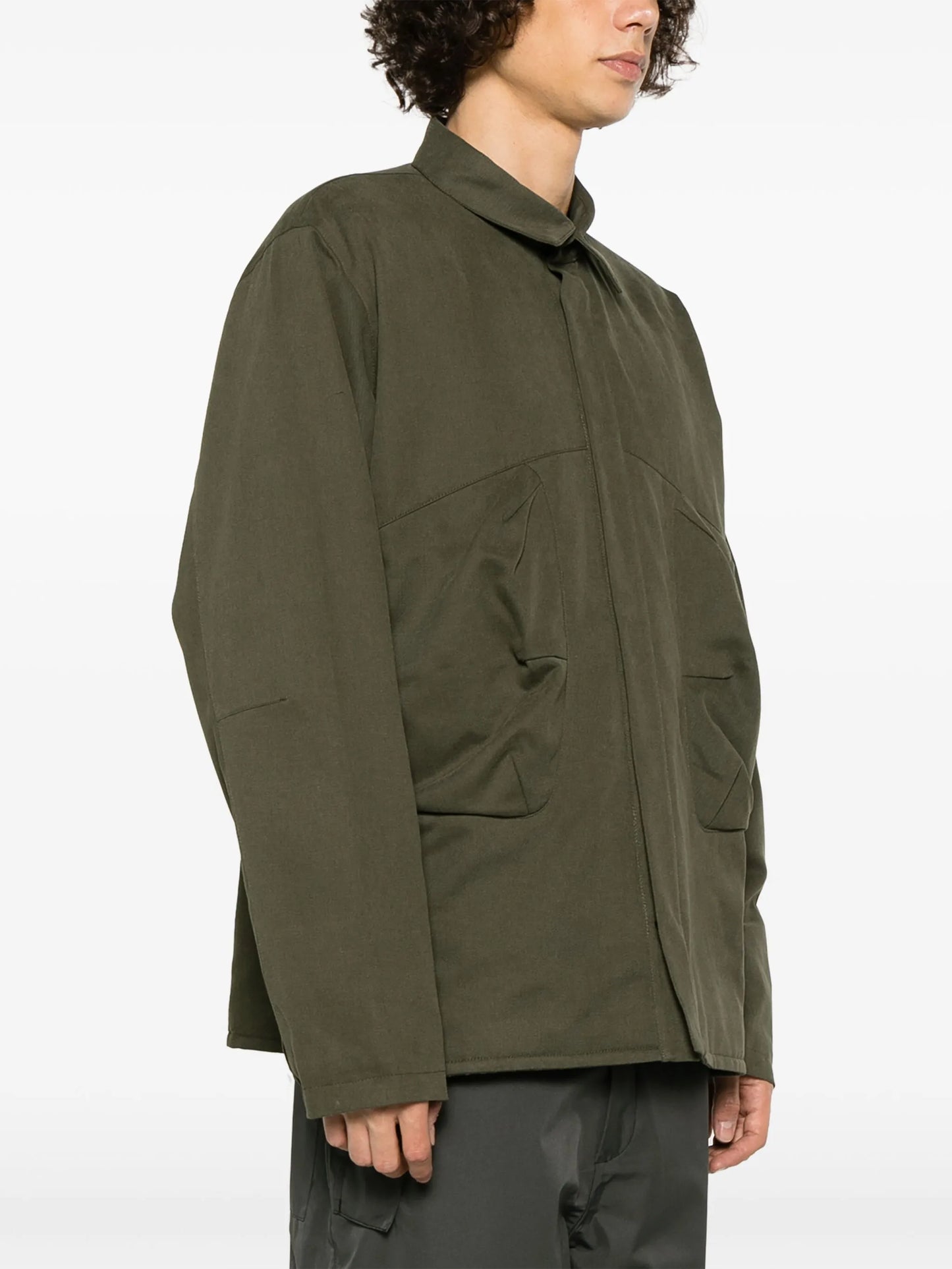 spread-collar press-stud fastening shirt