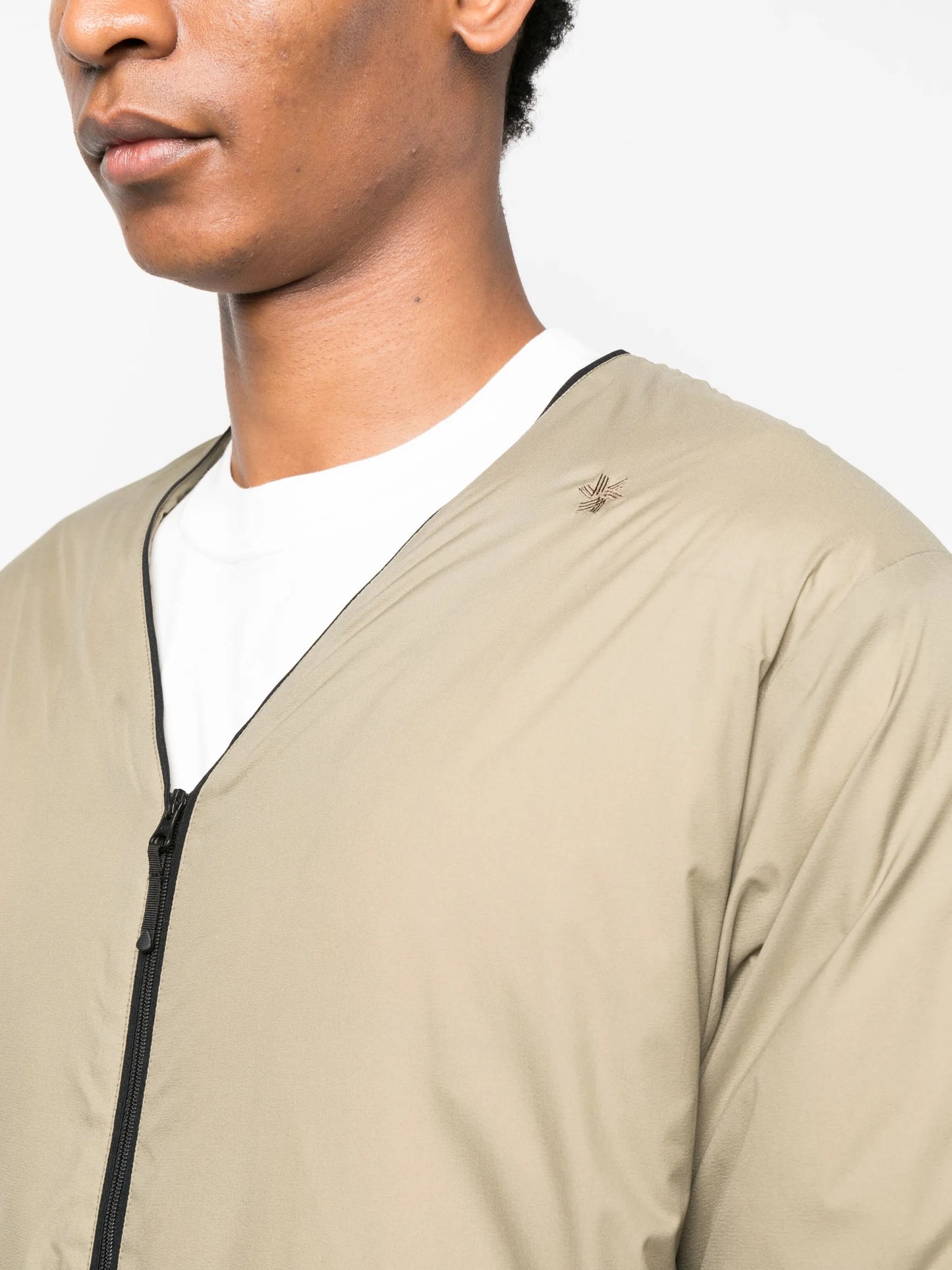 V-neck padded-design jacket