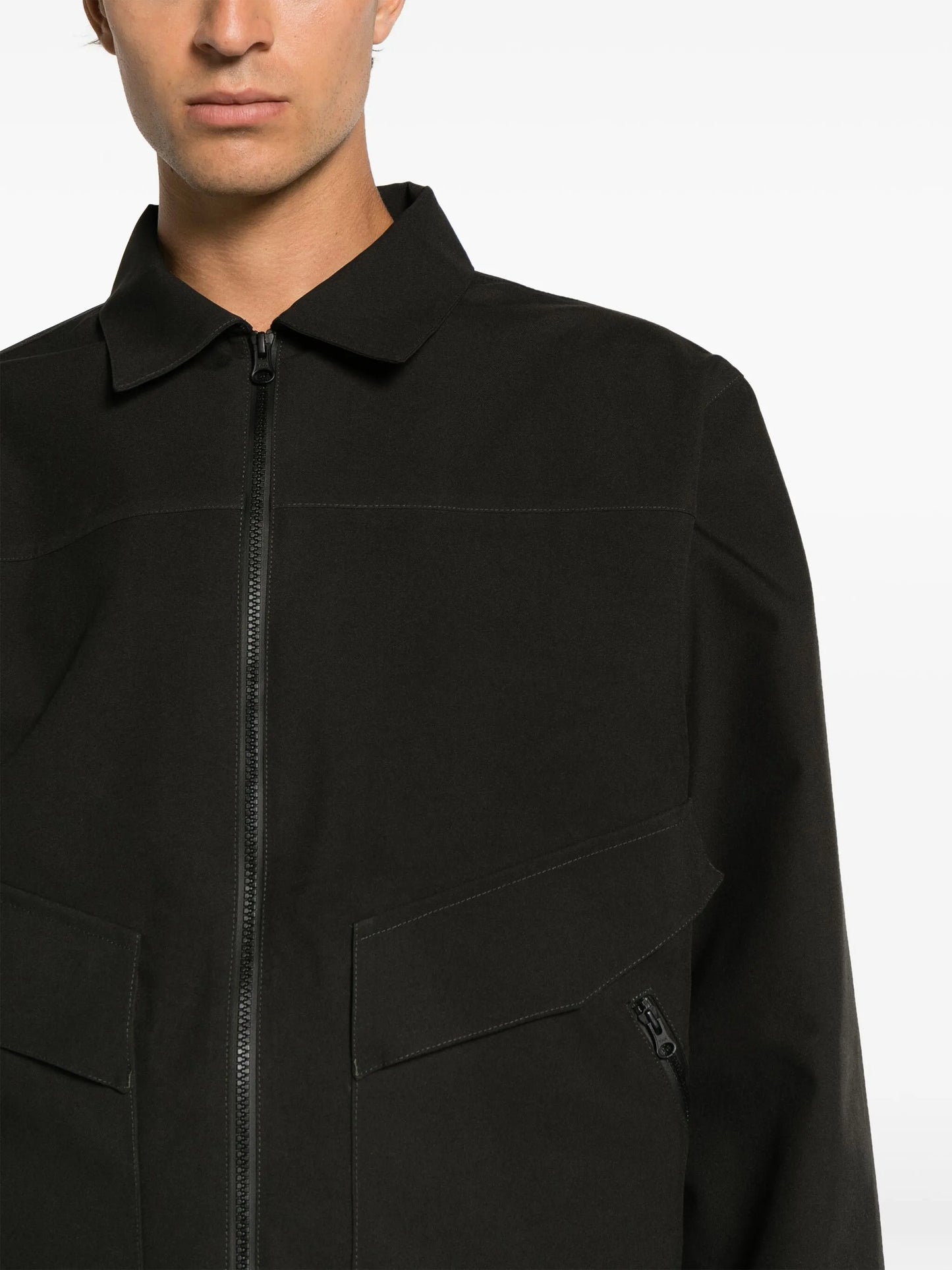 spread-collar zip-up jacket