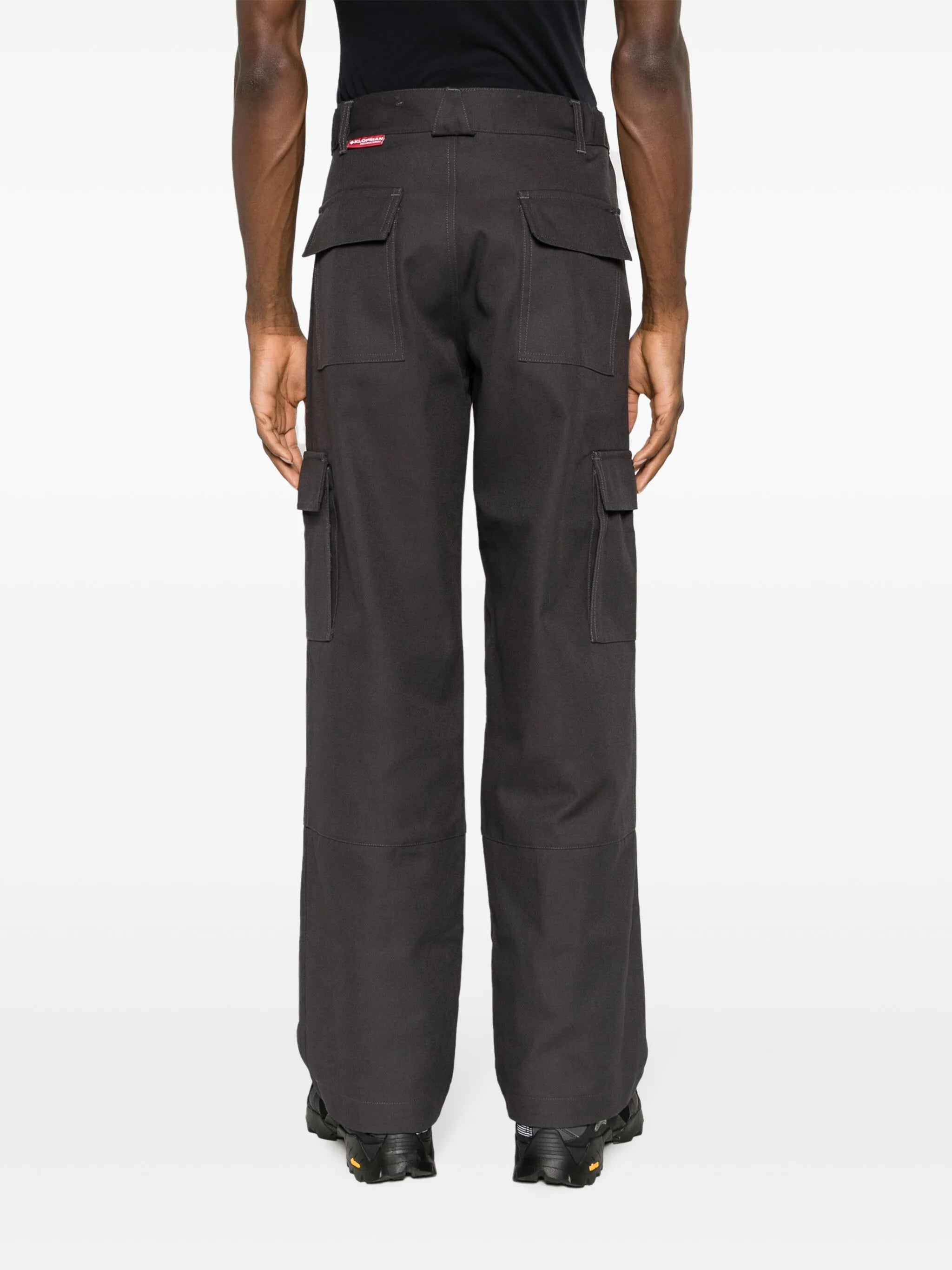 straight-leg cargo trousers