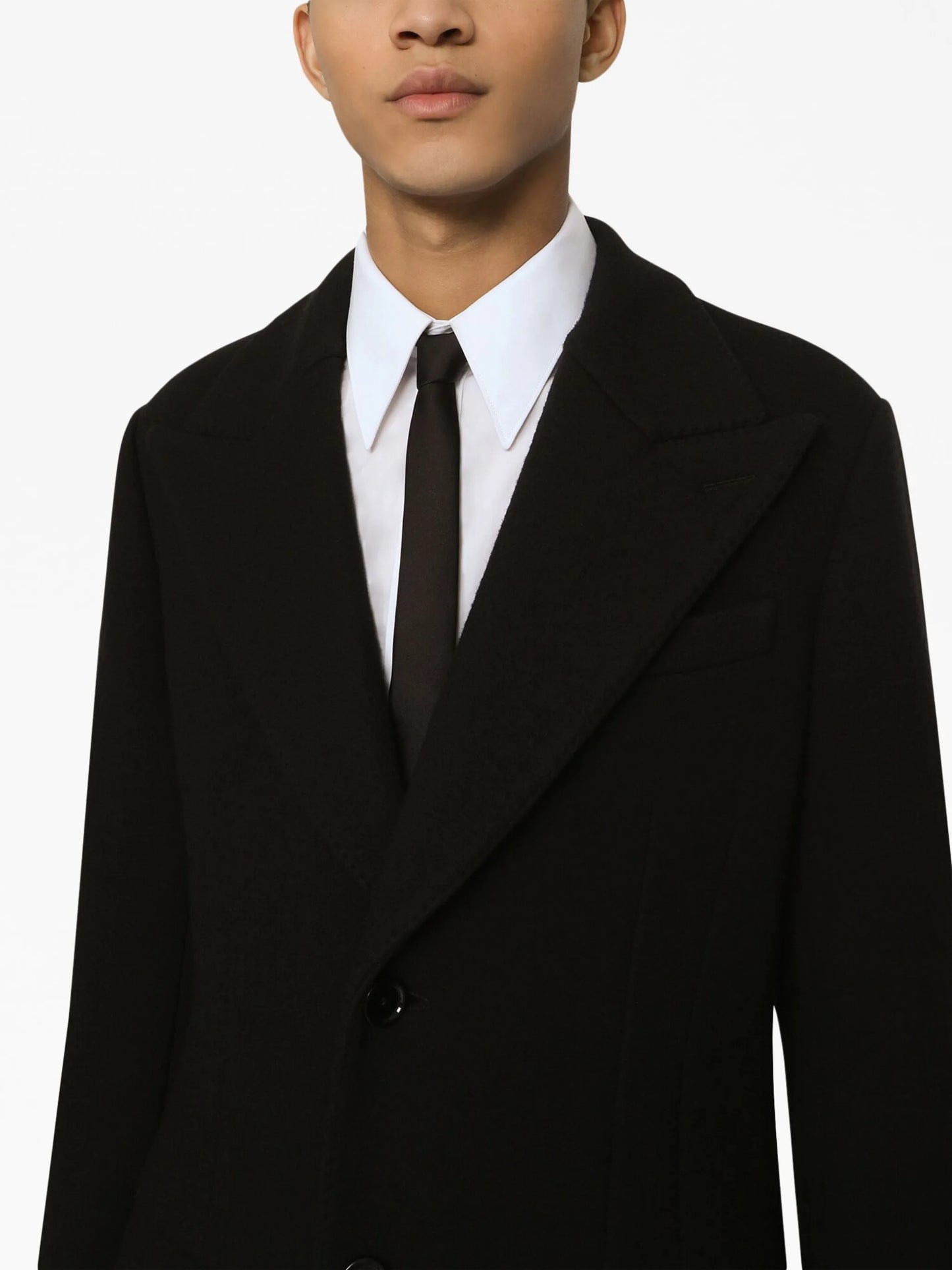 single-breasted notched-lapels coat