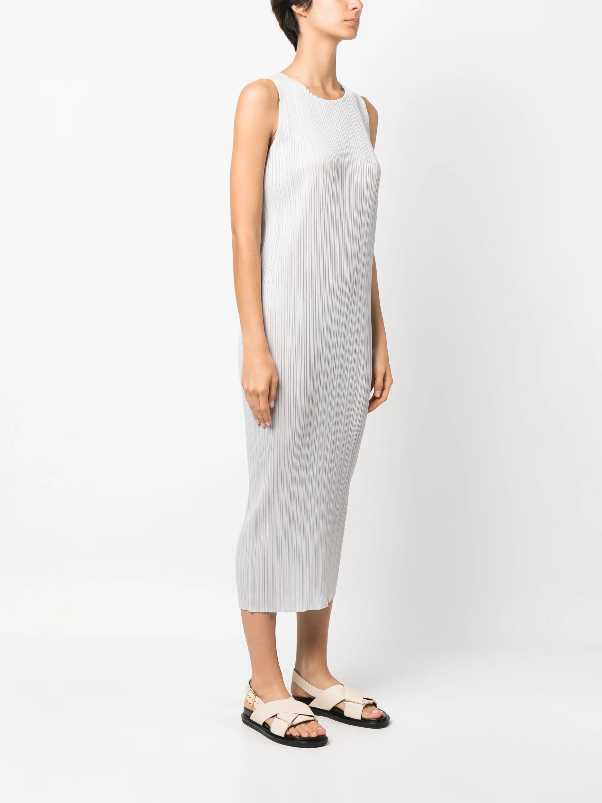 sleeveless pleated midi dress