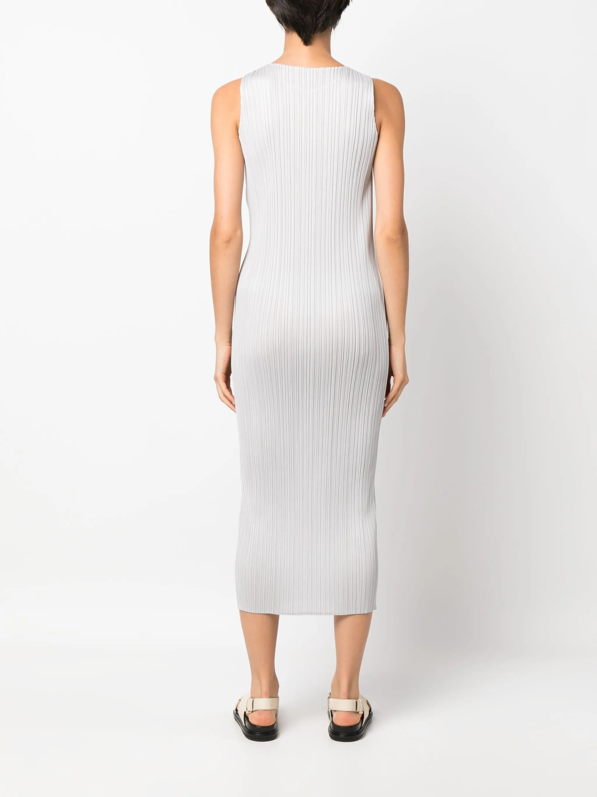 sleeveless pleated midi dress