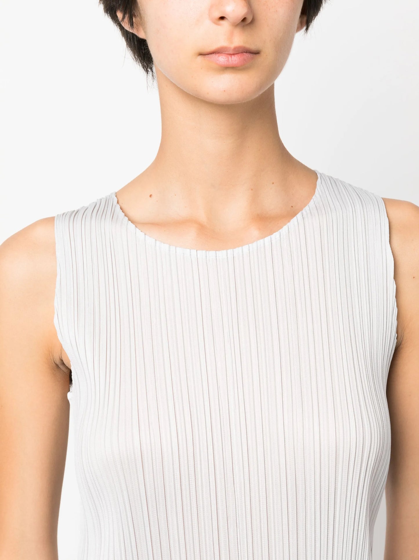 sleeveless pleated midi dress